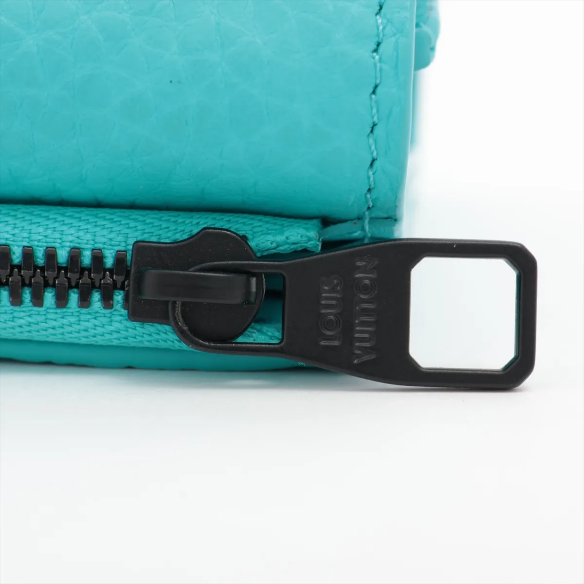 Taurillon Portefeuille Pilot M11500 Turquoise Blue Compact Wallet (RFID Activated) — view 8
