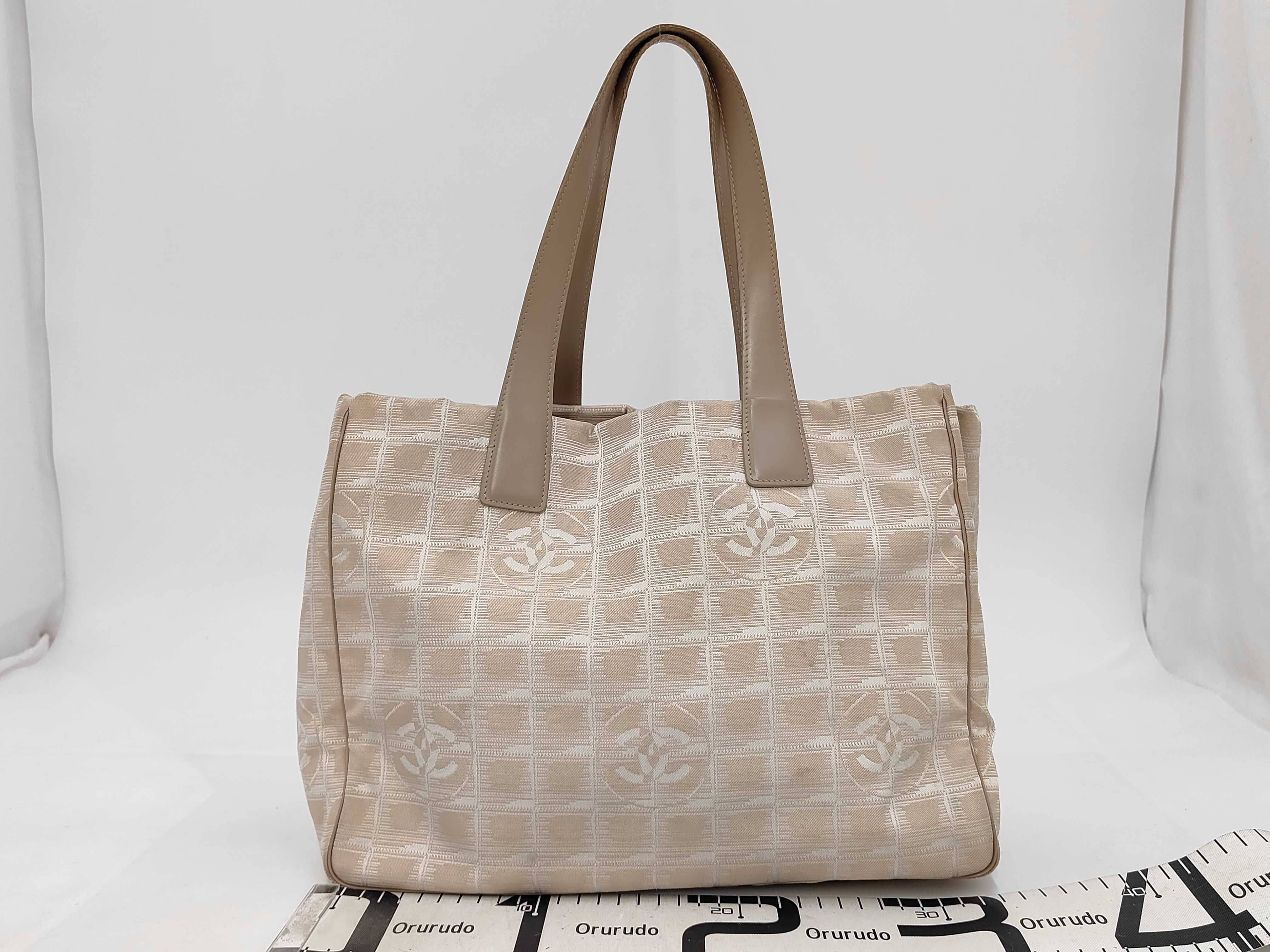 New Travel Line Tote PM, with seal and card, serial number in the 9s, includes dust bag. — view 2