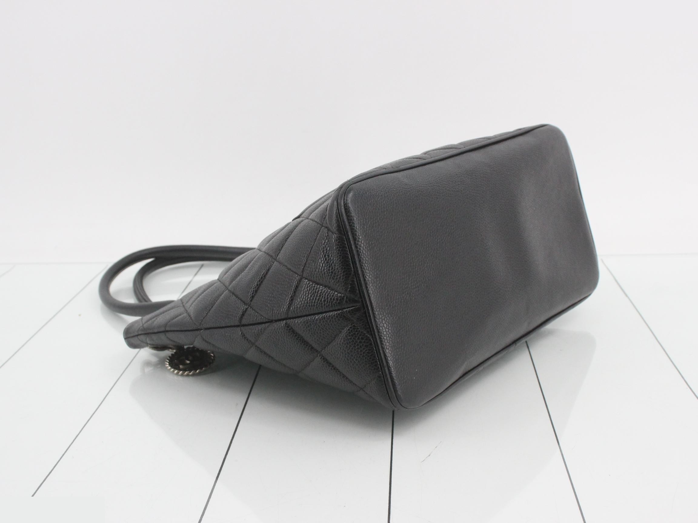 Caviar skin handbag — view 5