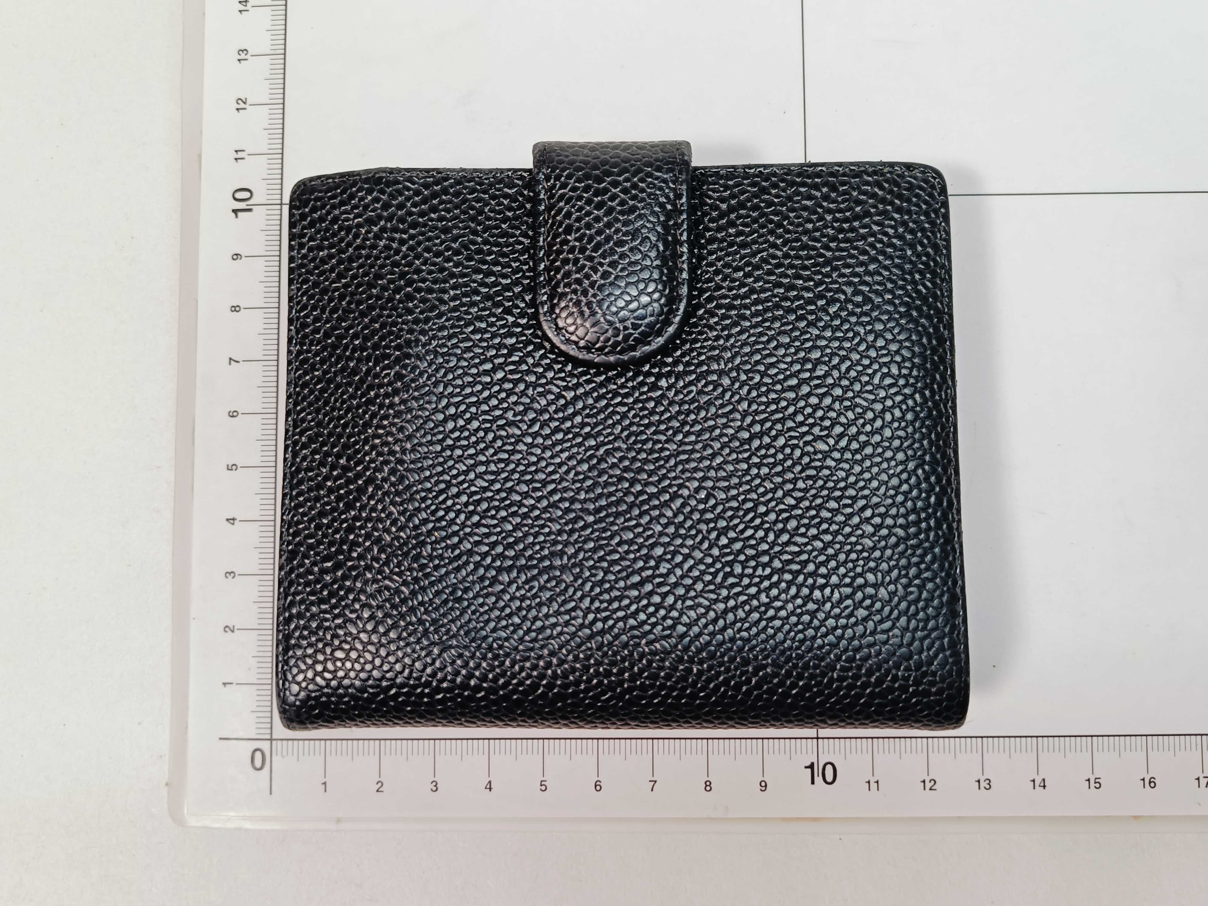 Caviar Skin Coco Mark/Black Wallet — view 2