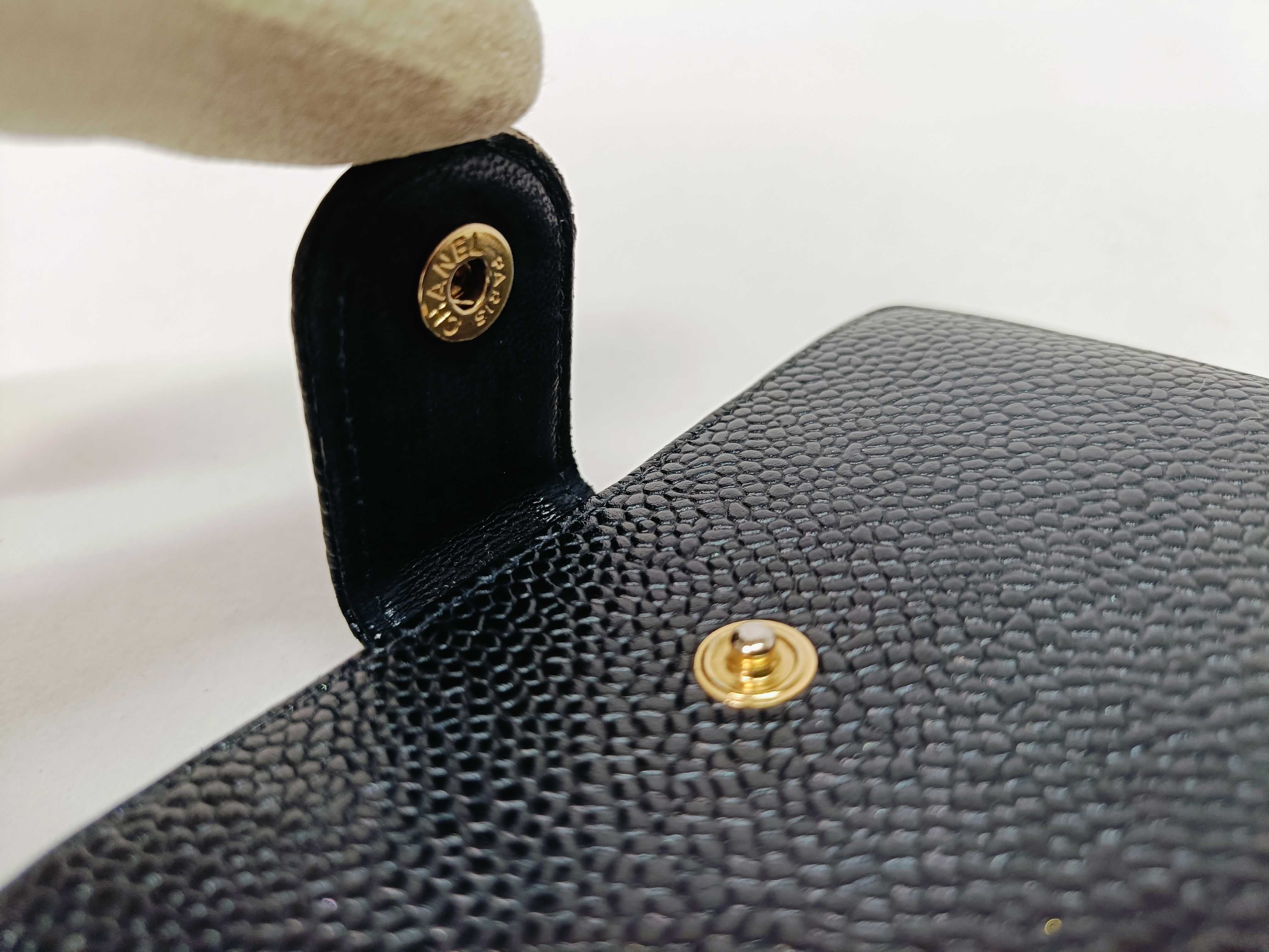 Caviar Skin Coco Mark/Black Wallet — view 10