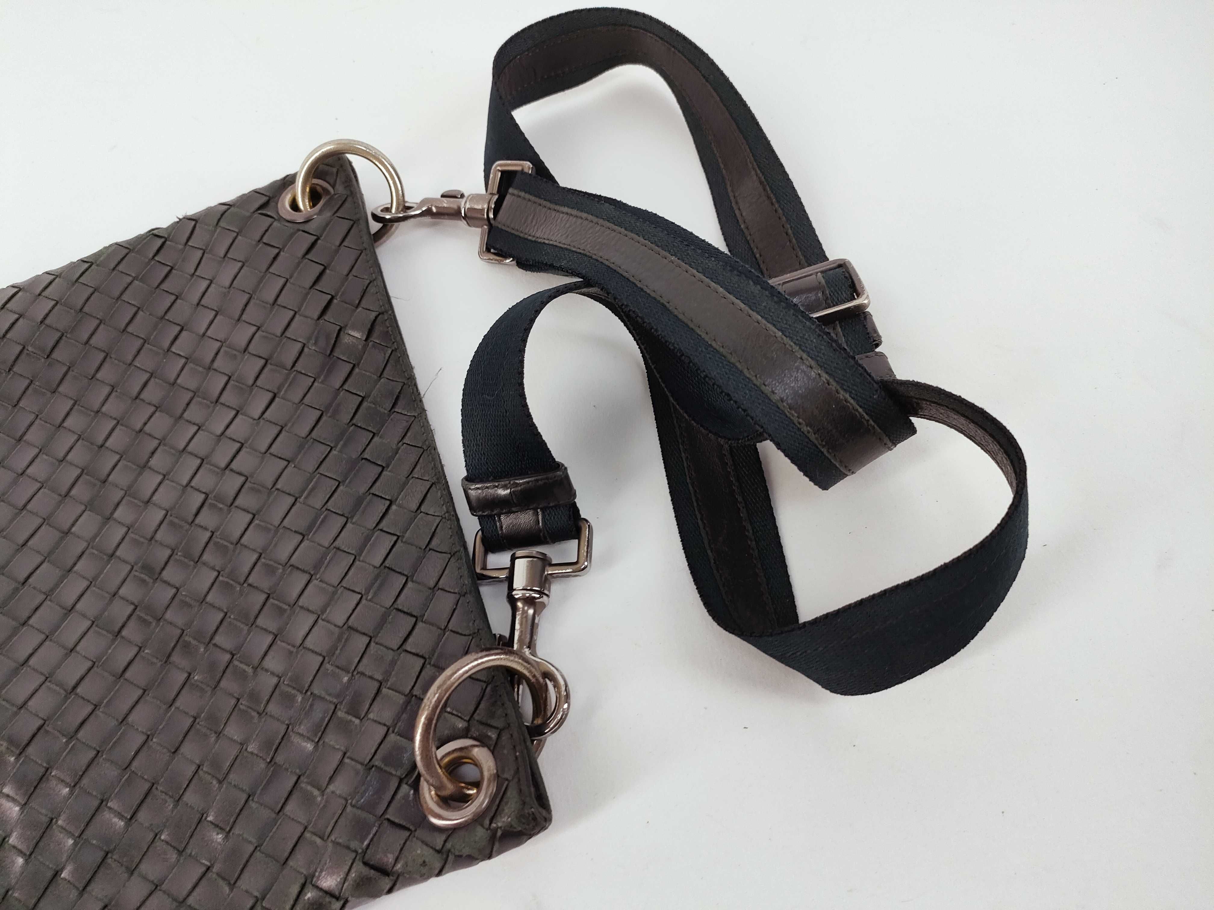 Intrecciato Bottega Veneta Shoulder Bag Intrecciato Leather Black Shoulder Bag — view 3