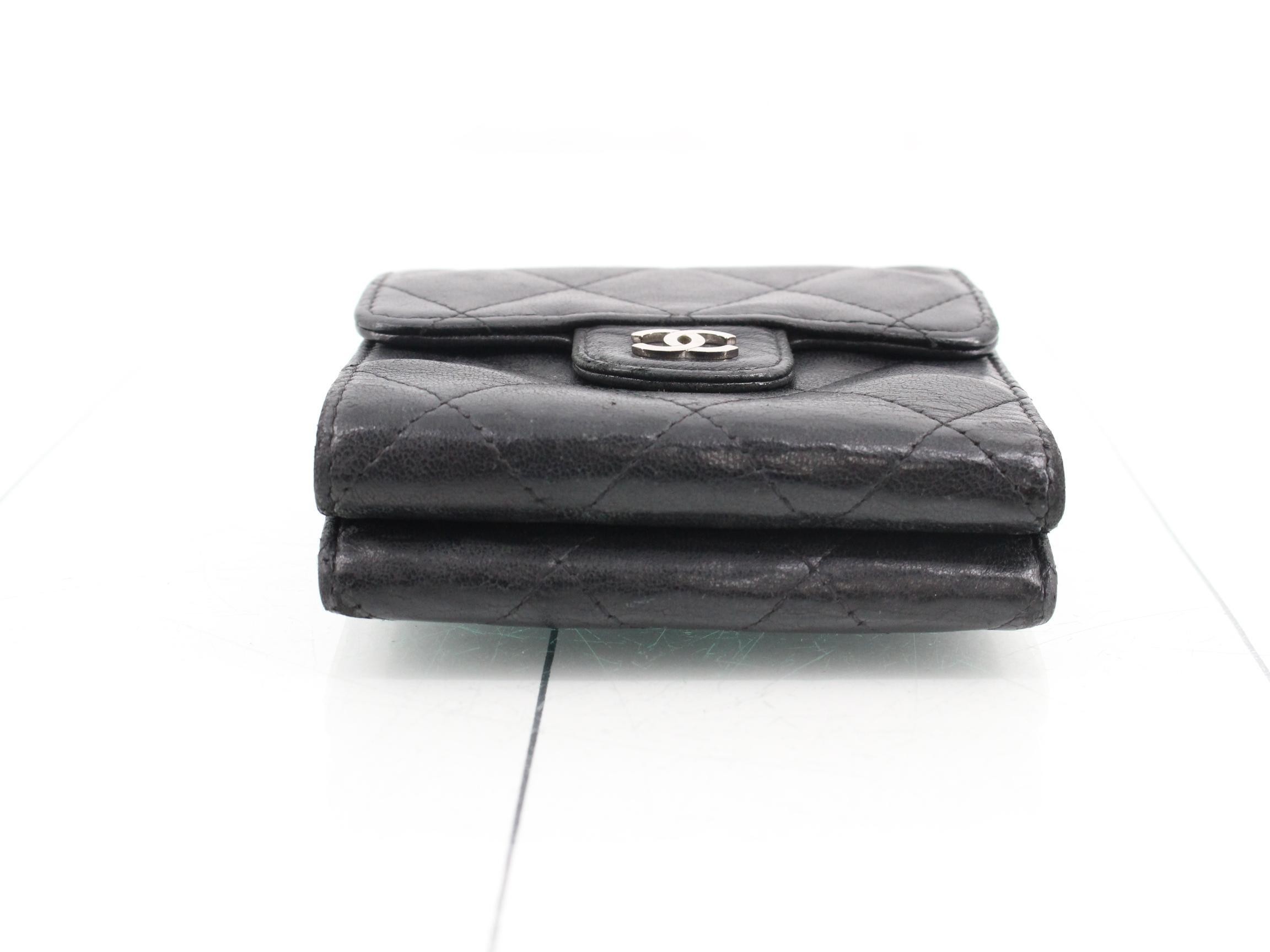 Matelassé Lambskin Folding Wallet with Seal — view 3