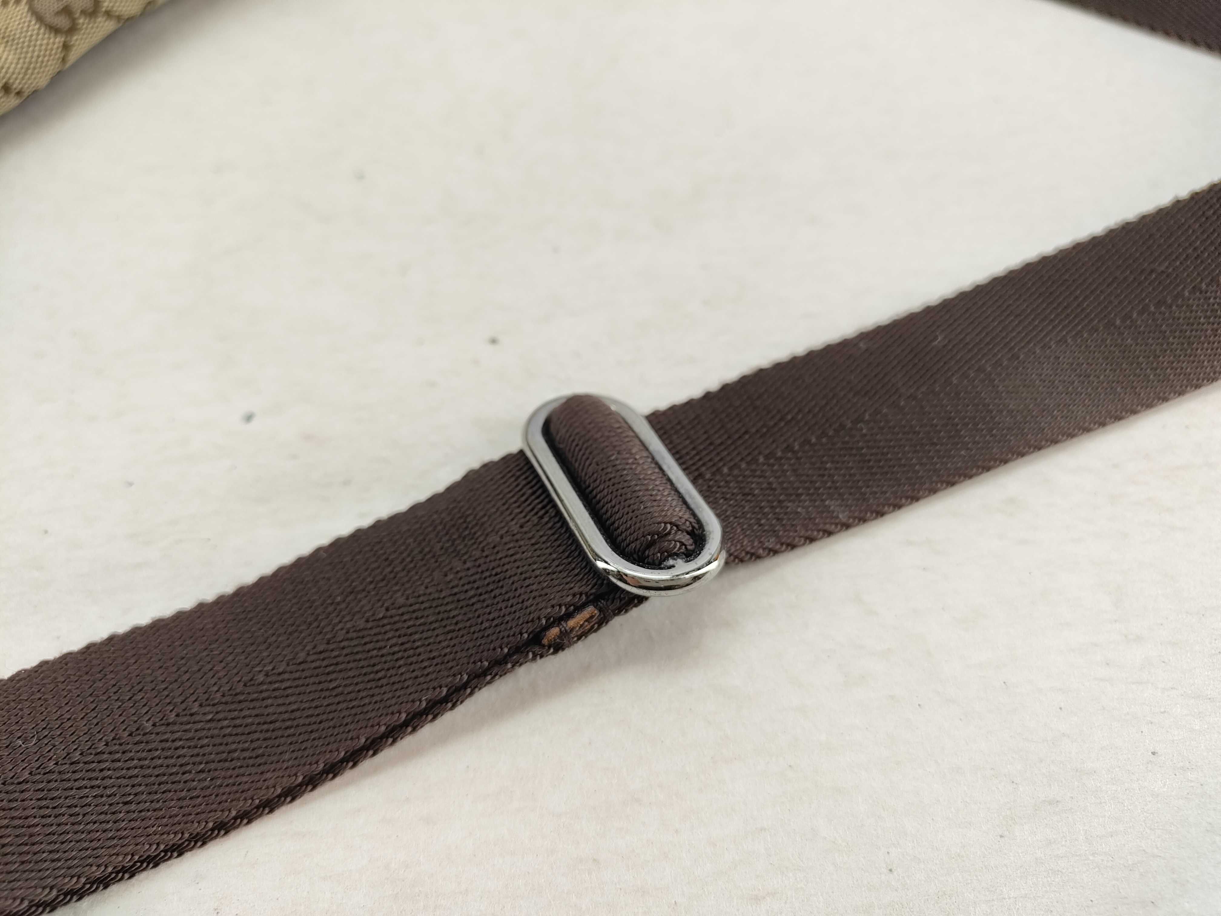 GG Canvas Shoulder Bag — view 5