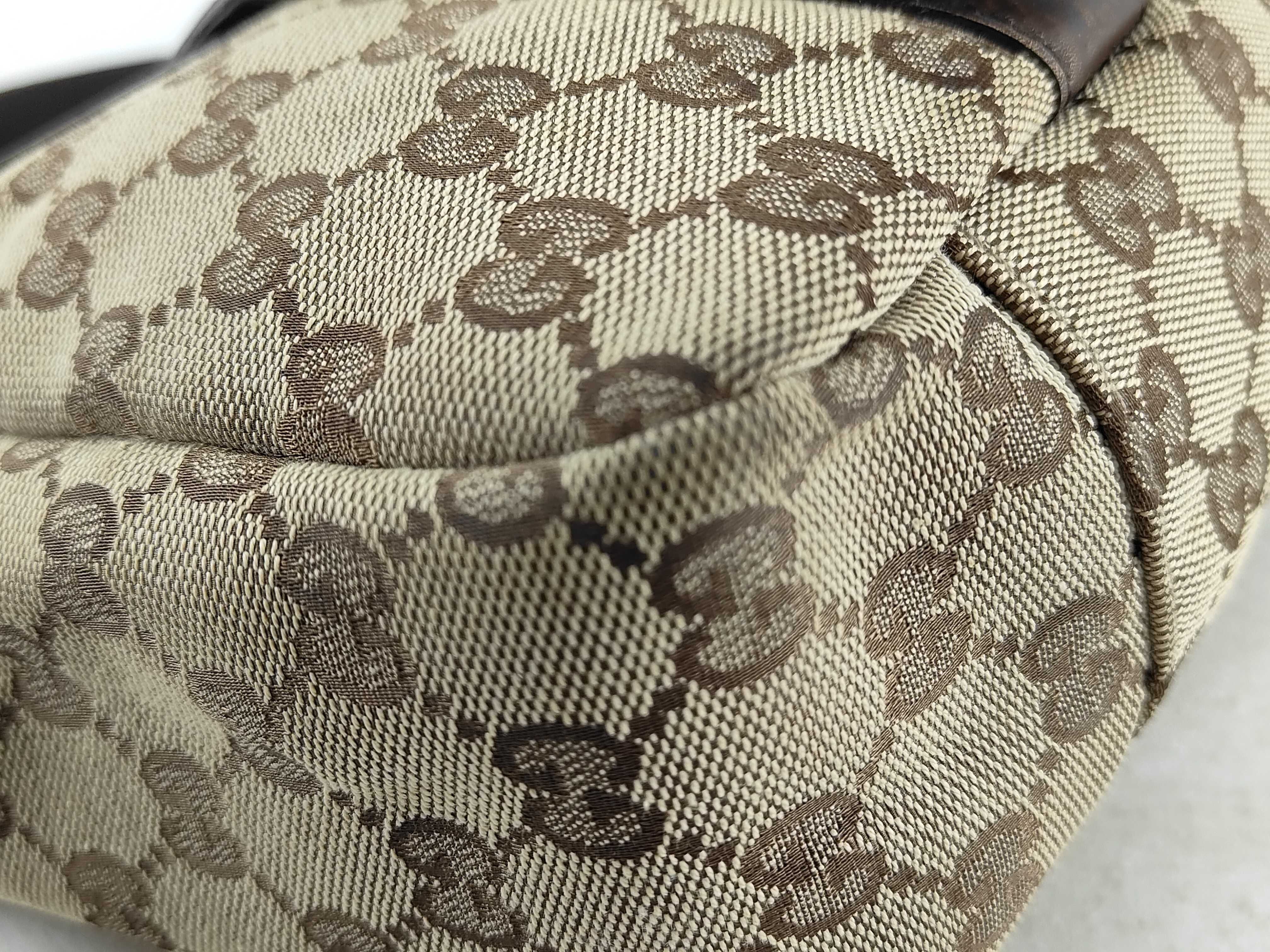 GG Canvas Shoulder Bag — view 7