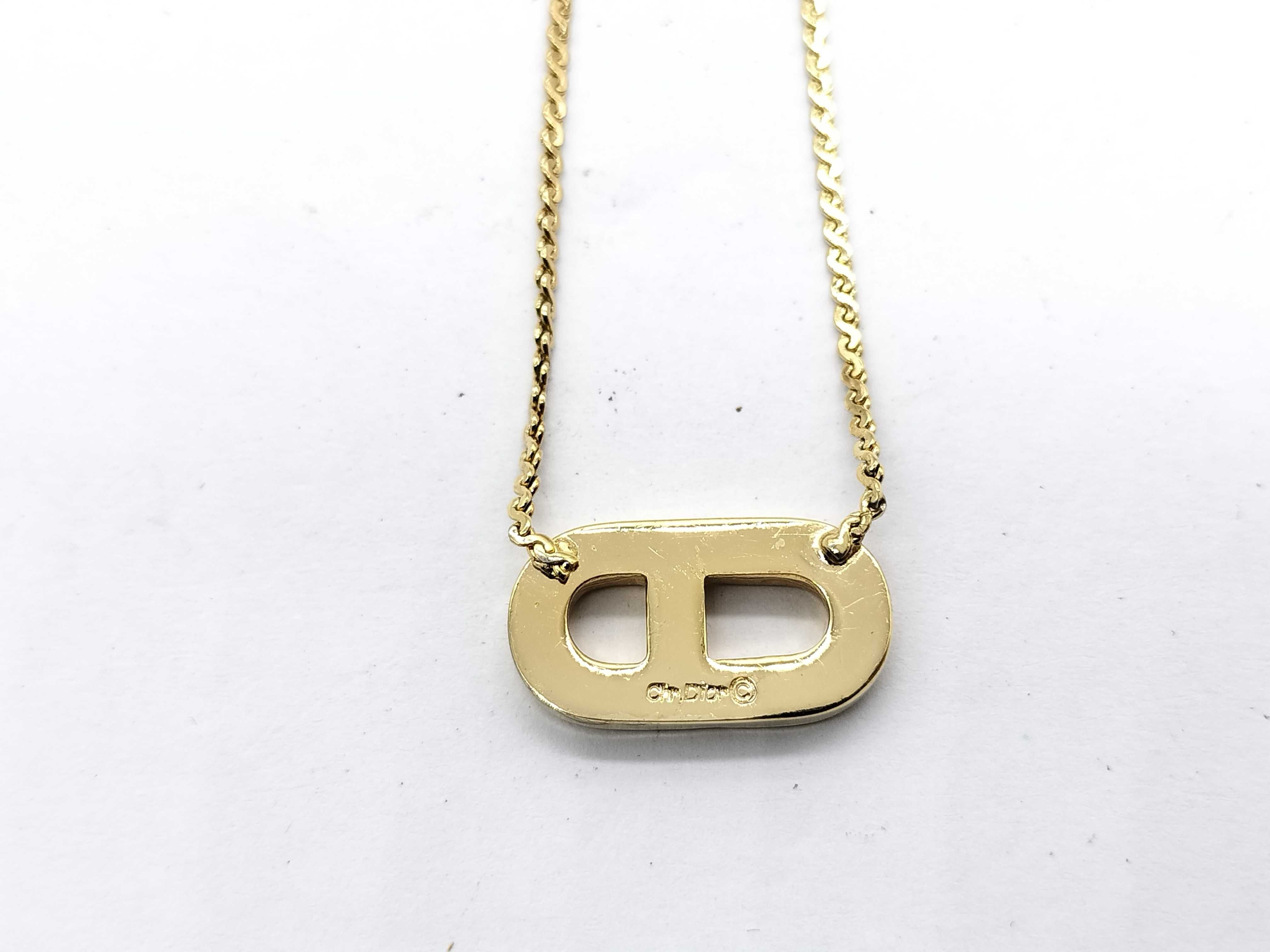 CD line necklace — view 3