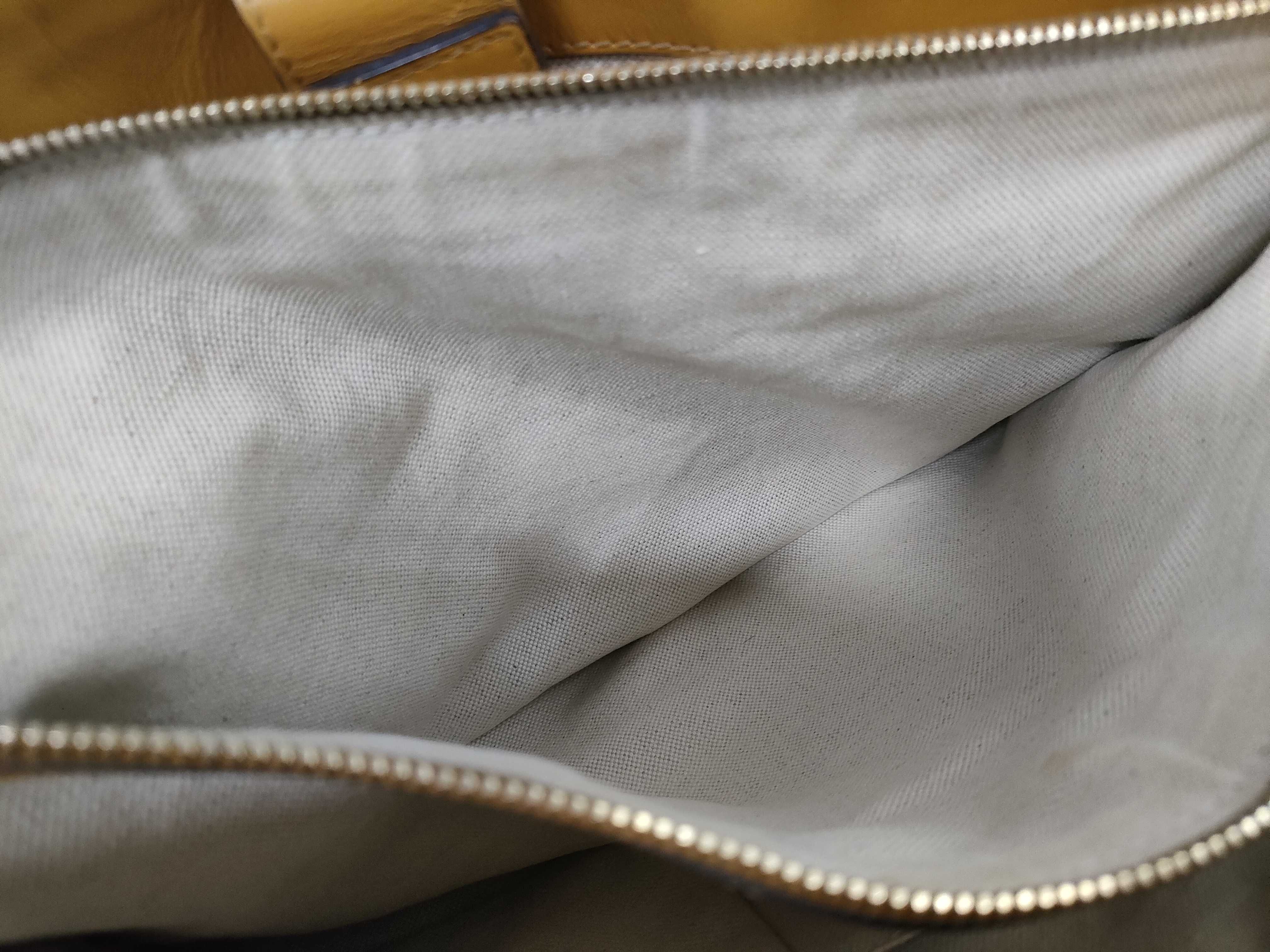 GG Canvas Tote Bag, GG Canvas Handbag — view 11