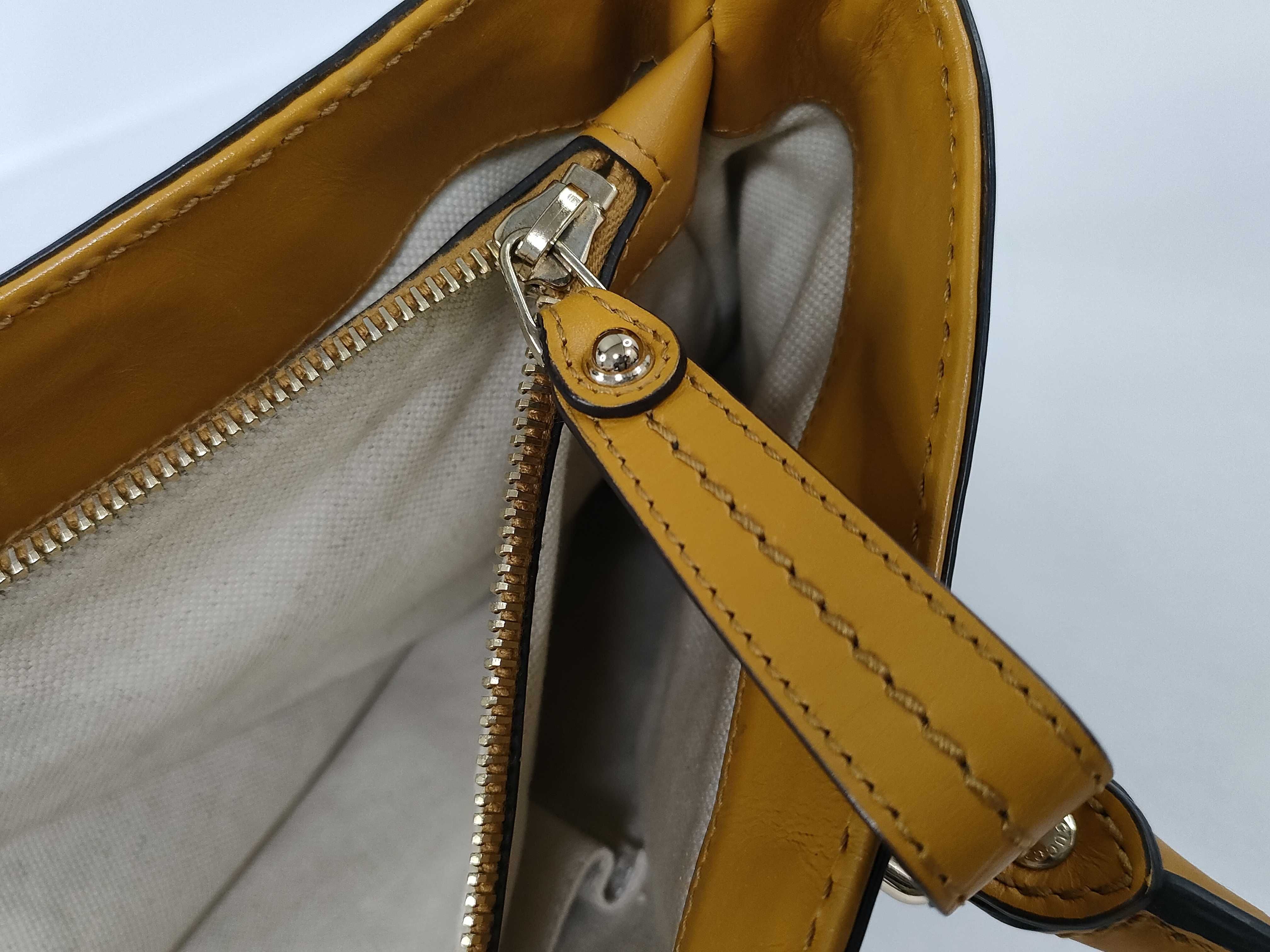 GG Canvas Tote Bag, GG Canvas Handbag — view 12