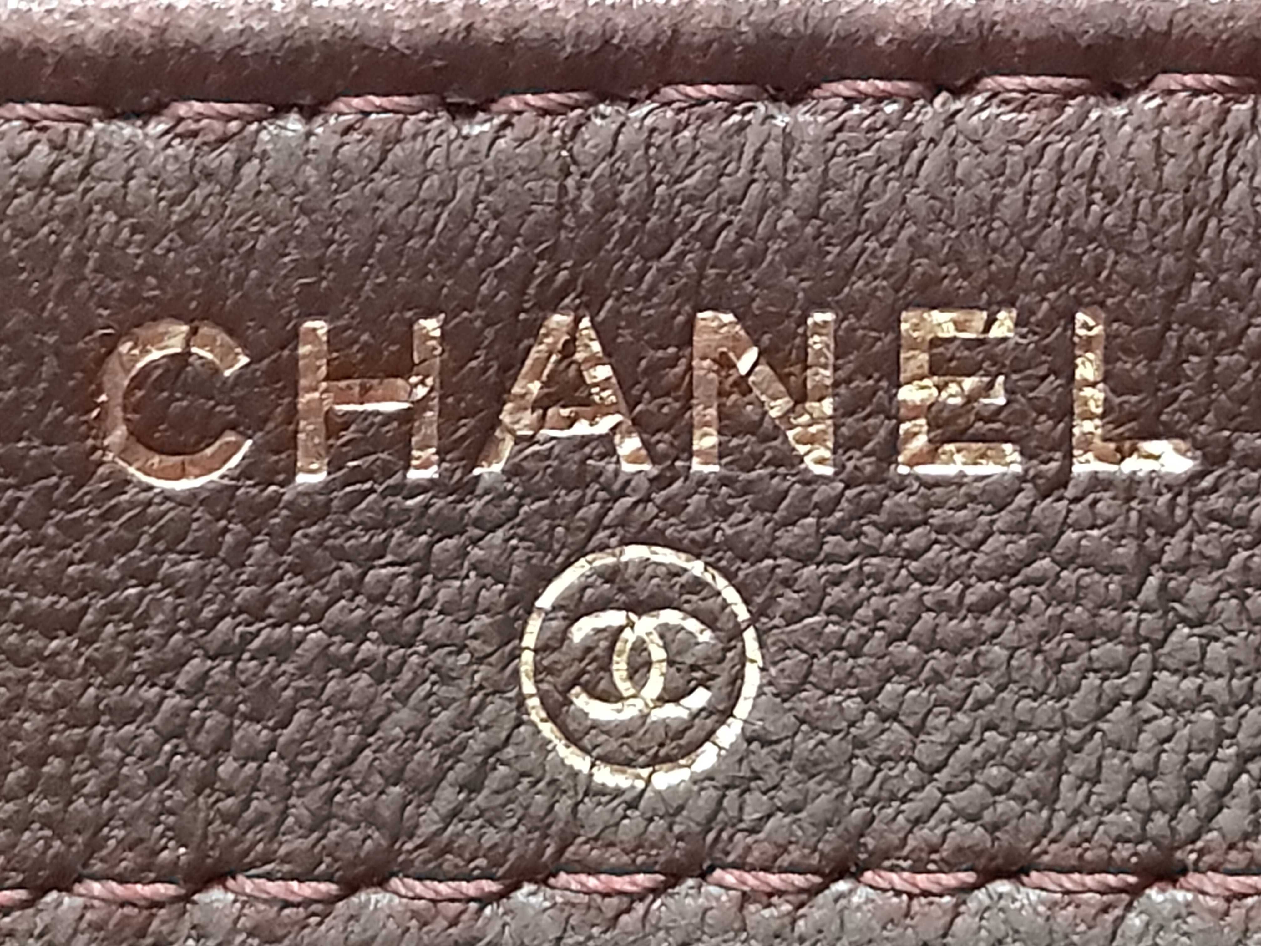 Matelassé Lambskin Chain Wallet, serial number 22-series, with original sticker, shoulder bag. — view 10
