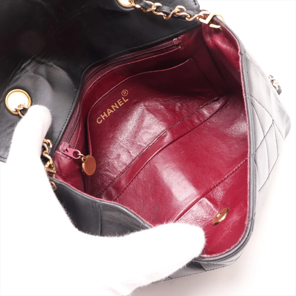 Matelassé Lambskin Single Flap Single Chain Bag Diana Flap Black Gold Hardware — view 6