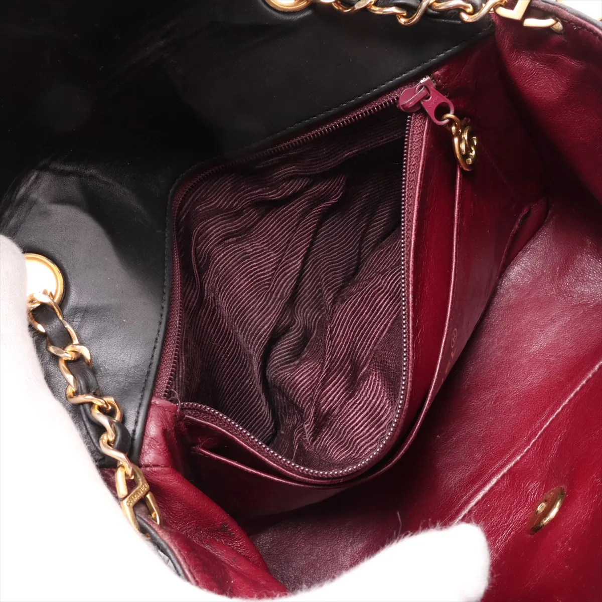 Matelassé Lambskin Single Flap Single Chain Bag Diana Flap Black Gold Hardware — view 7
