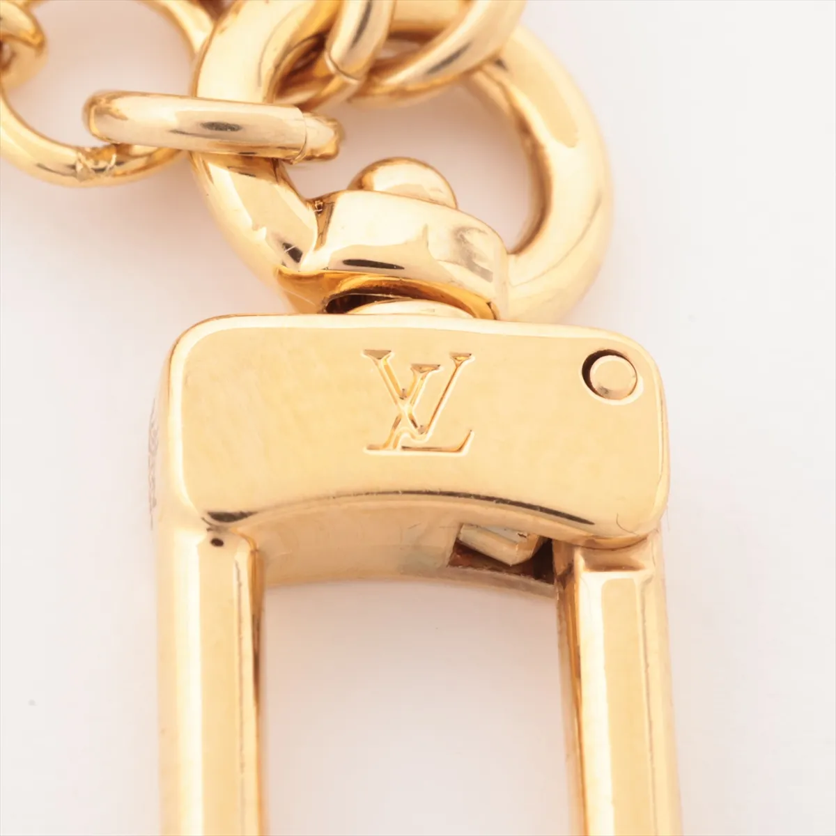 M01566 Micro Charm LV Iconic AK0275 Charm GP Gold — view 3