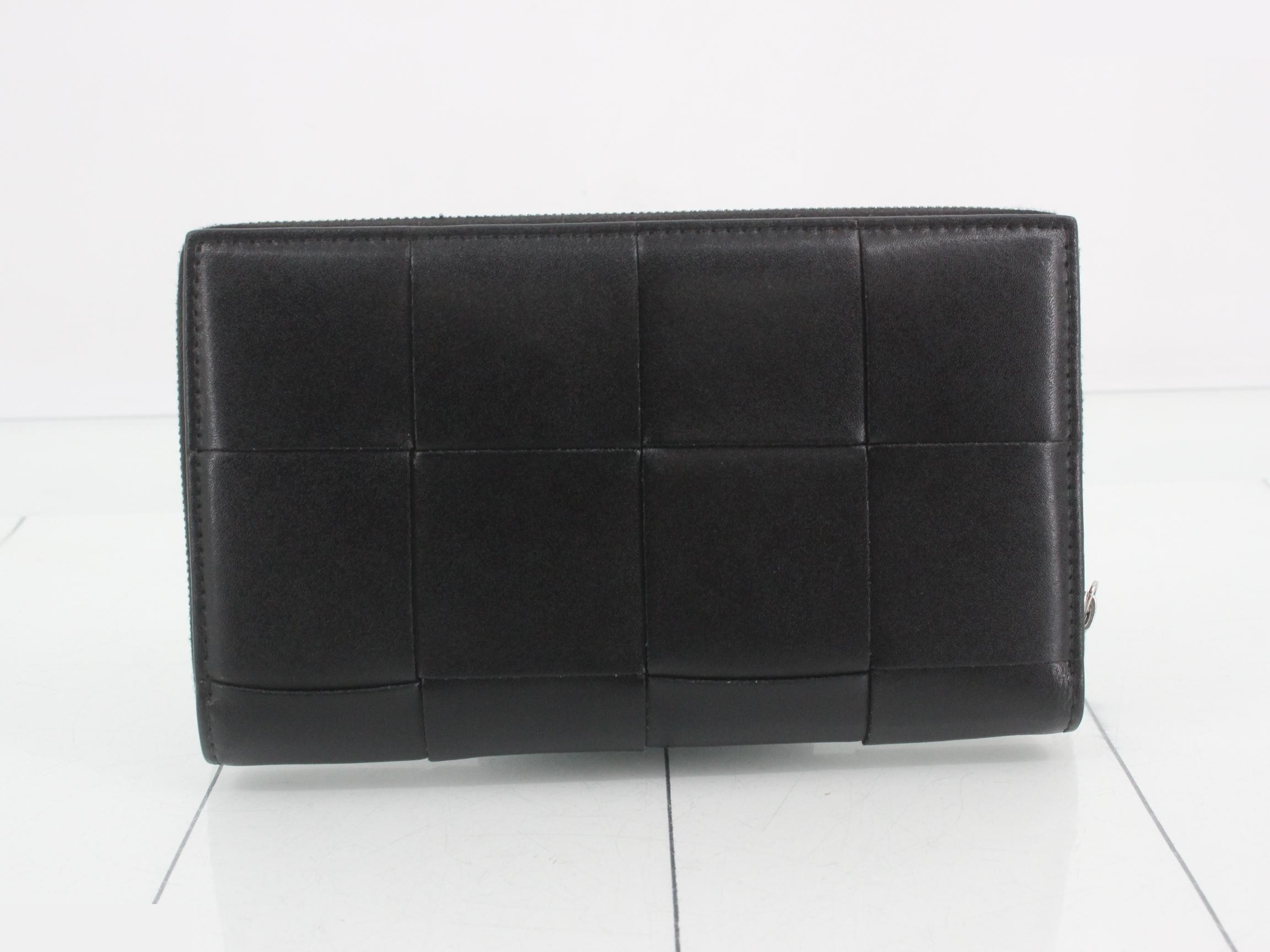 Maxi Intrecciato Cassette Zip Wallet, Black — view 2