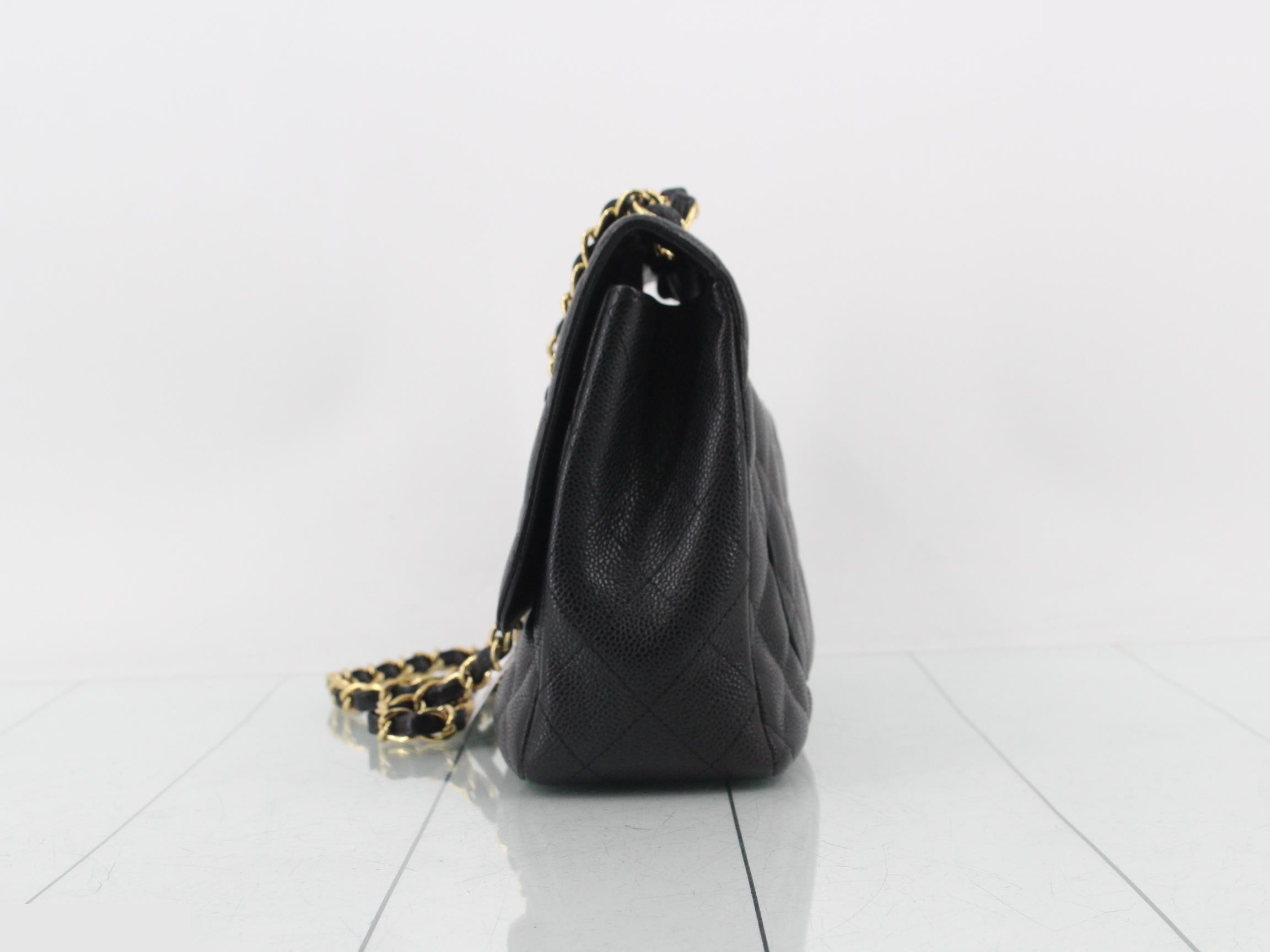 Large Matelassé 30 Caviar Skin Turnlock Double Chain Shoulder Bag — view 3