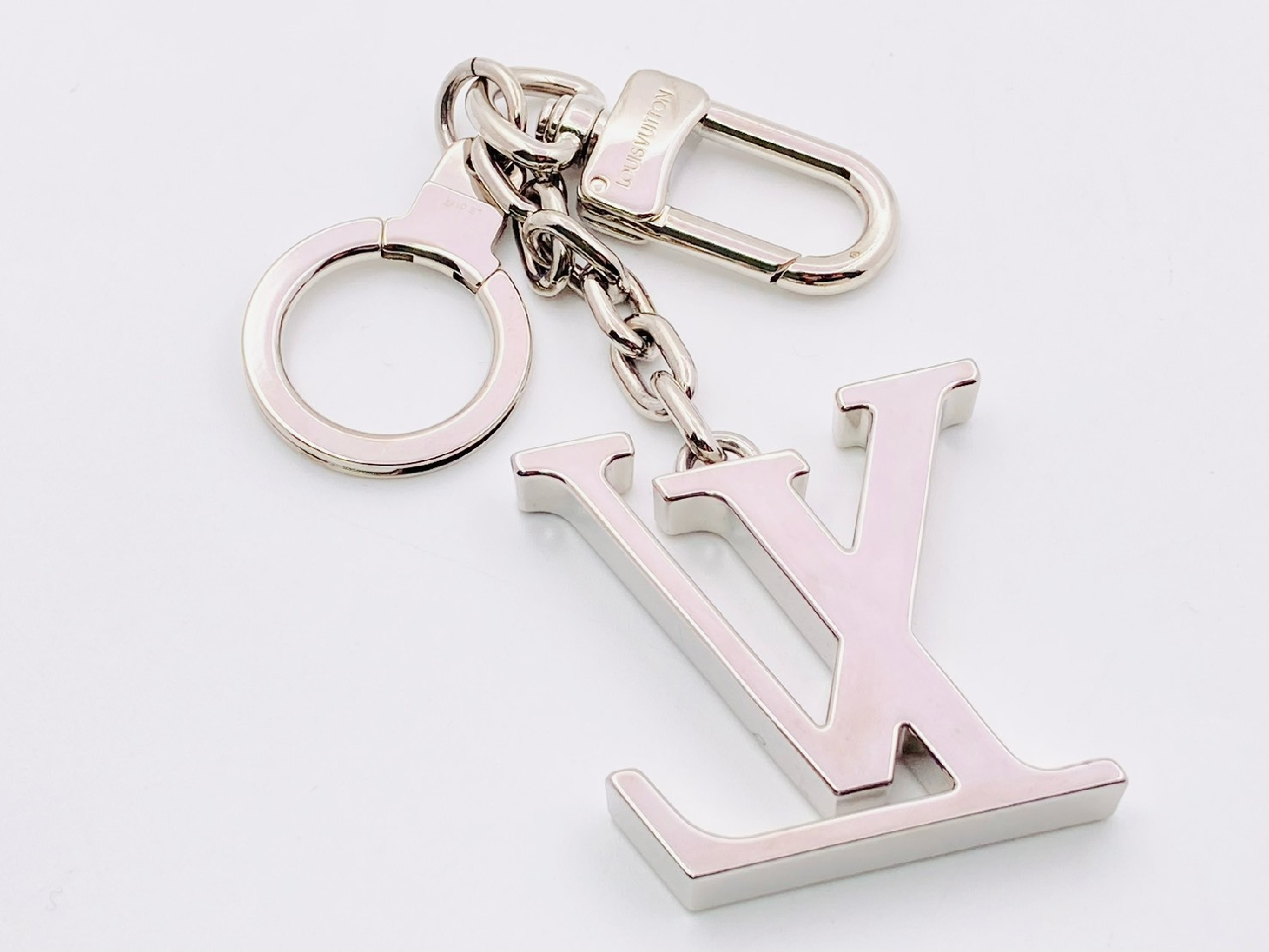M65071 Portefeuille Initiales LV LE0171 Charm Keyring Silver Key Case — view 2
