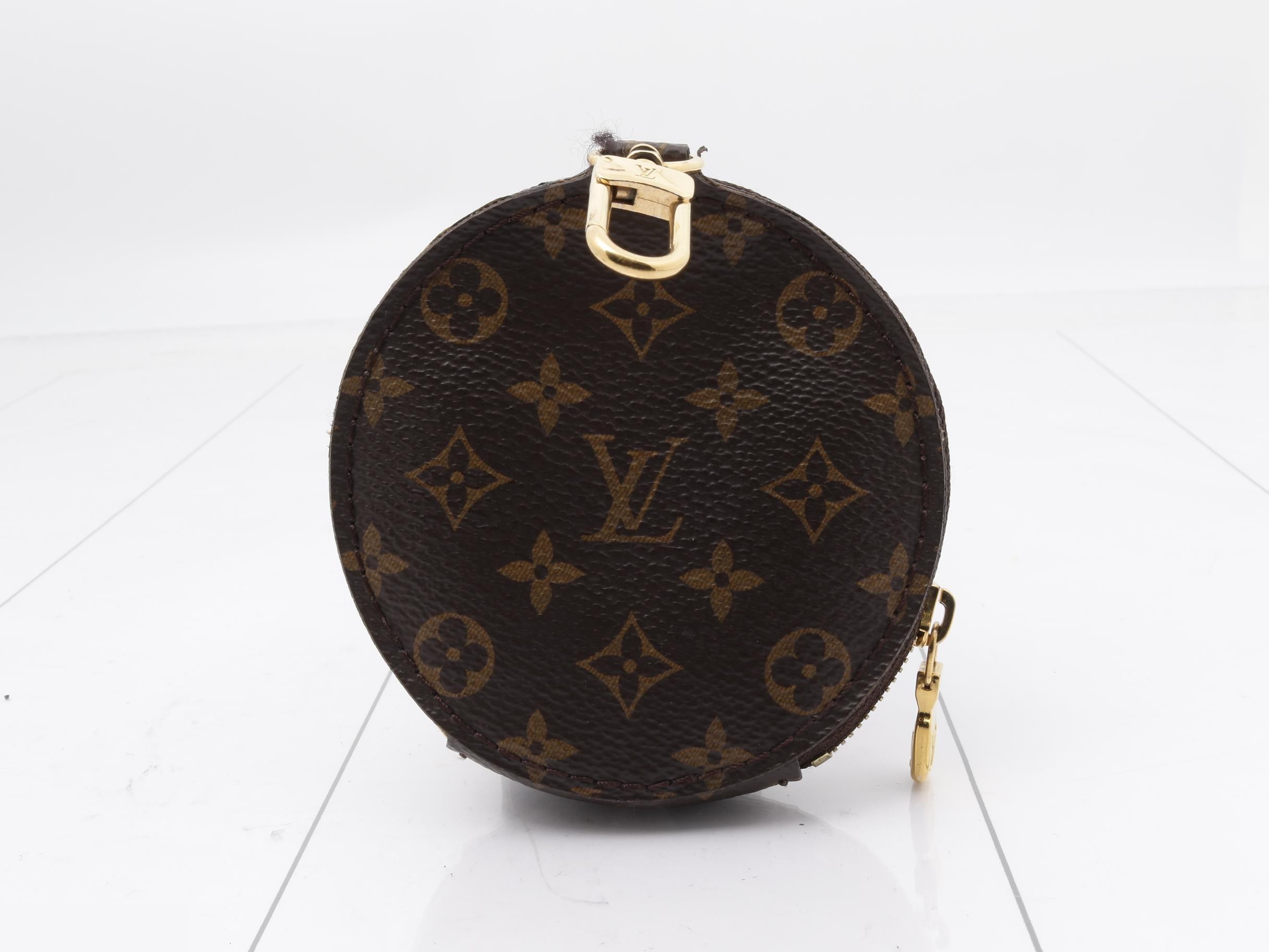 coin case — view 2