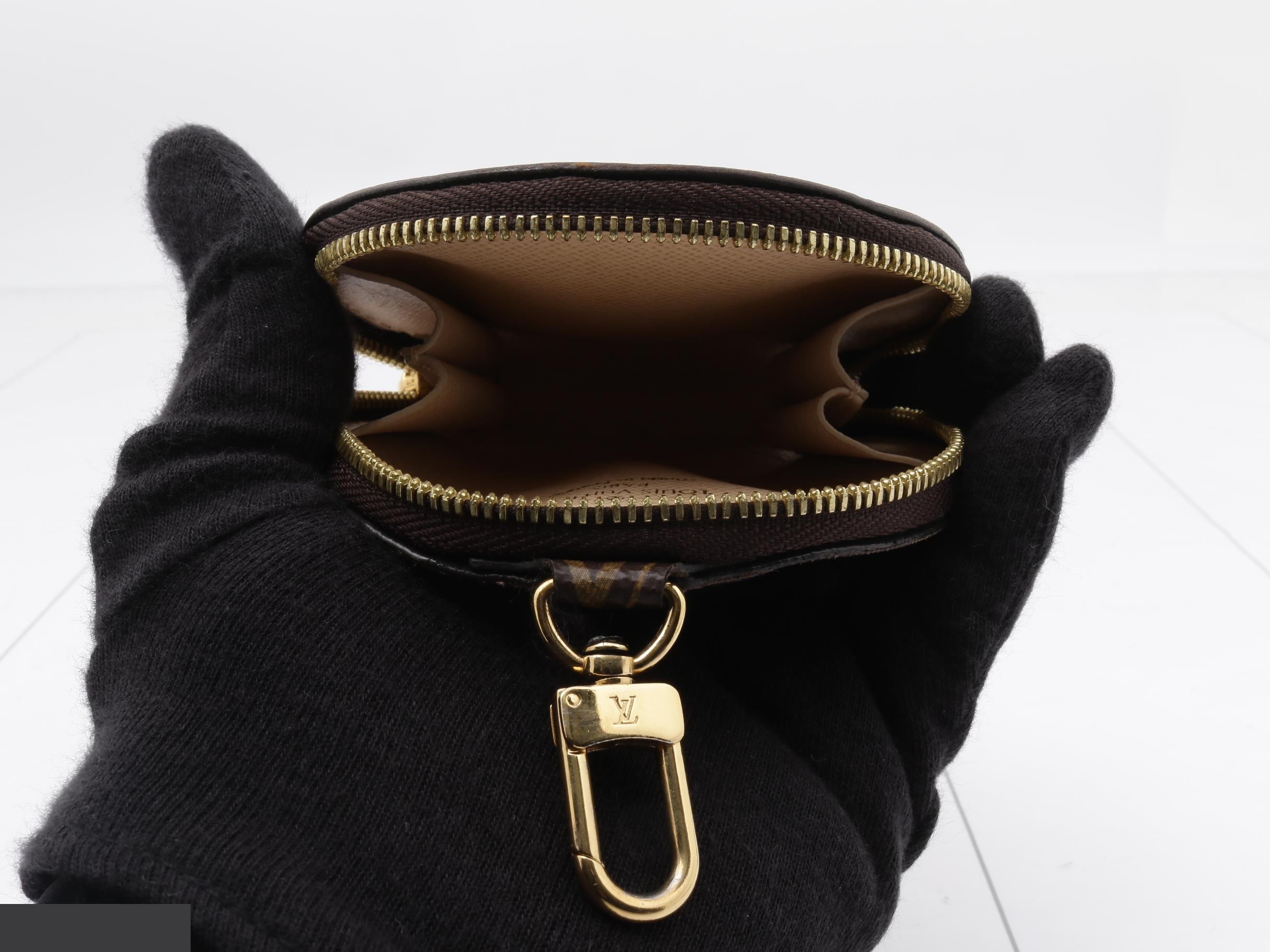 coin case — view 4