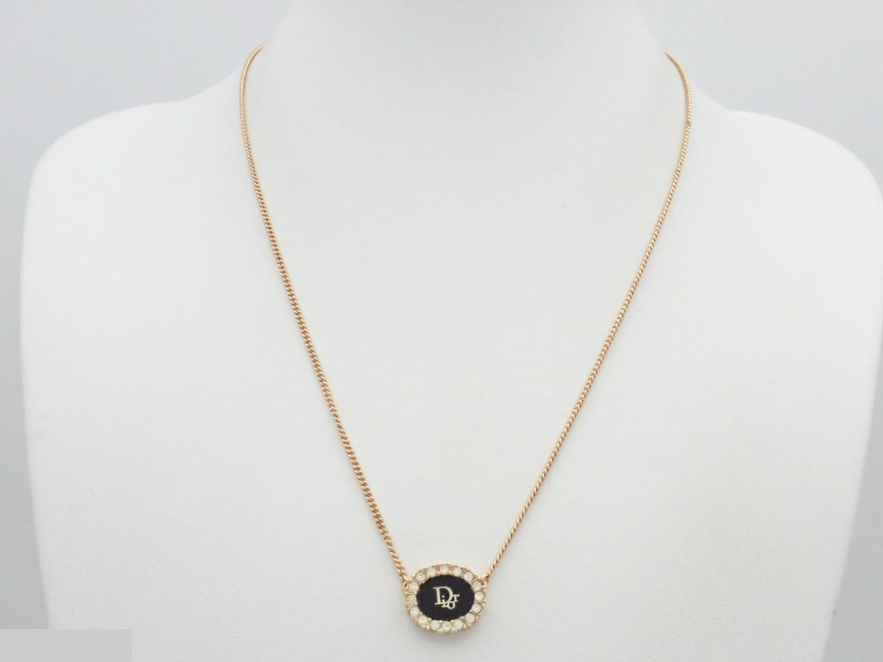 Necklace, neck circumference approximately 46 cm — view 3