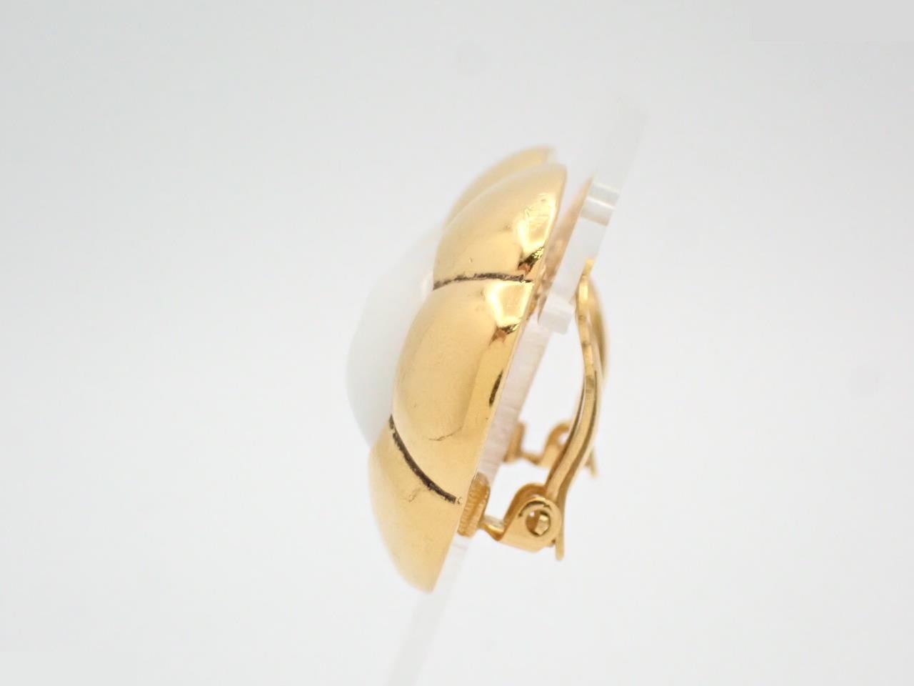 pearl earrings — view 3