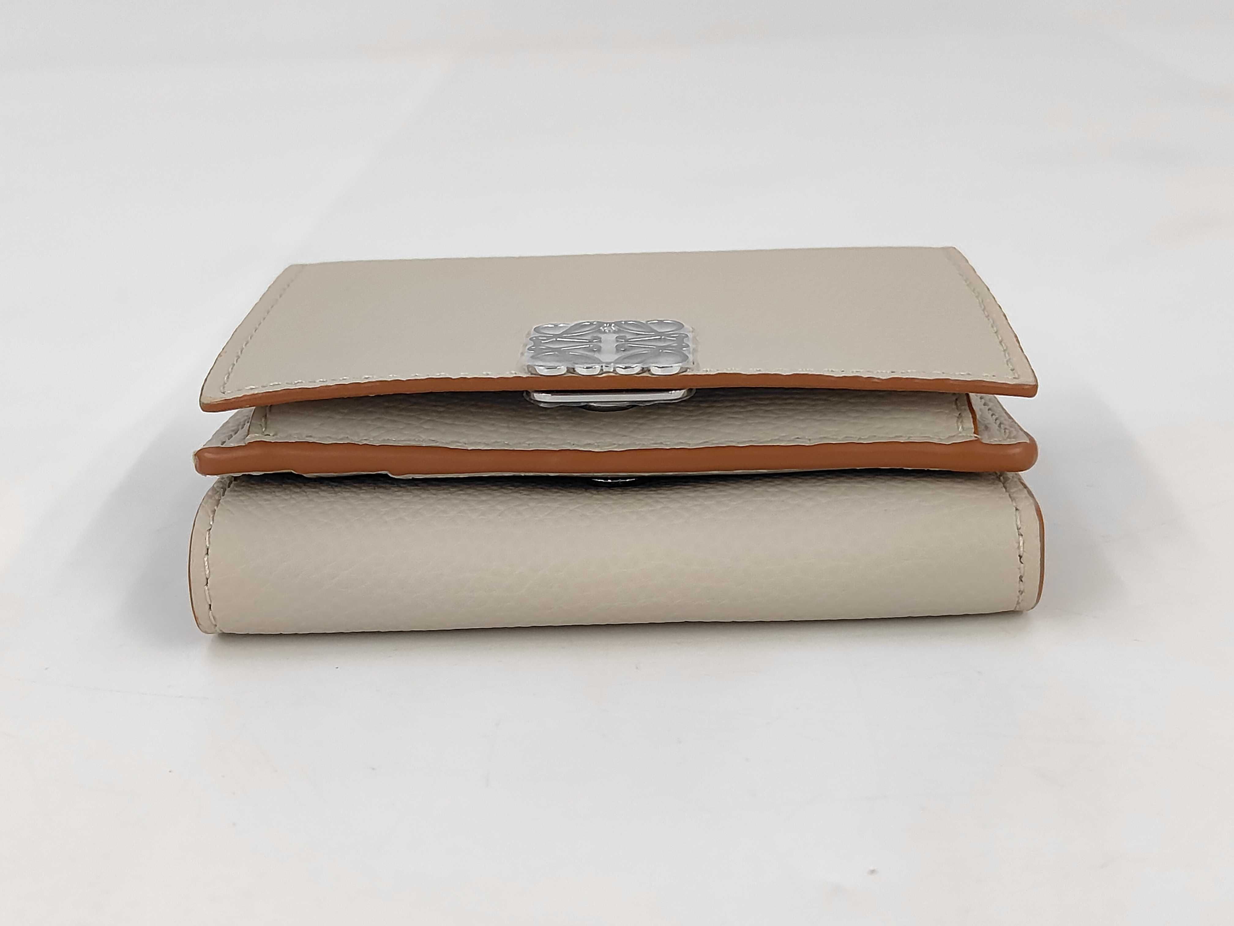Anagram Trifold Wallet, Beige — view 3