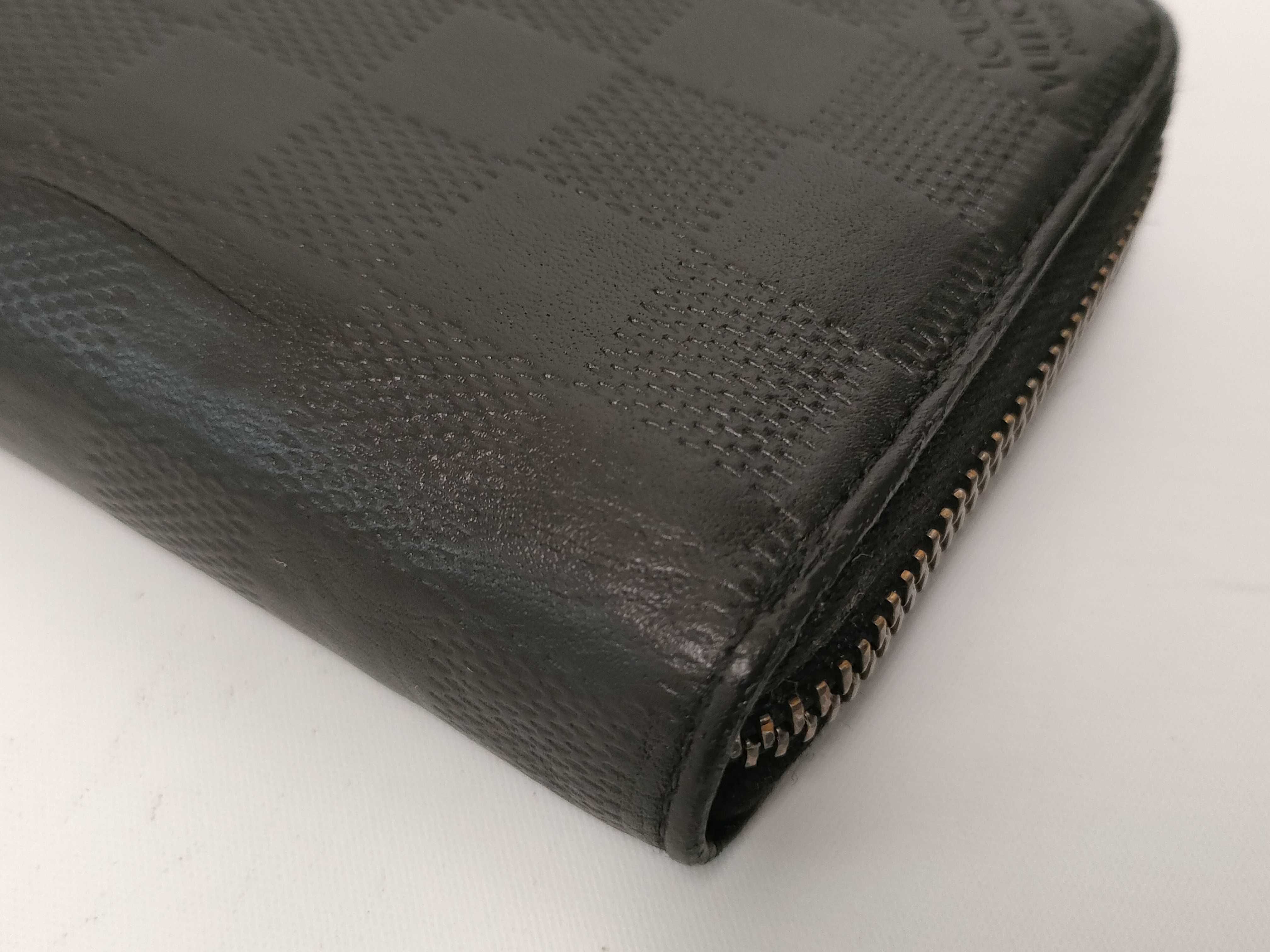 Damier Graphite Leather Round Long Wallet, Black, with Serial Number and Box. — view 2