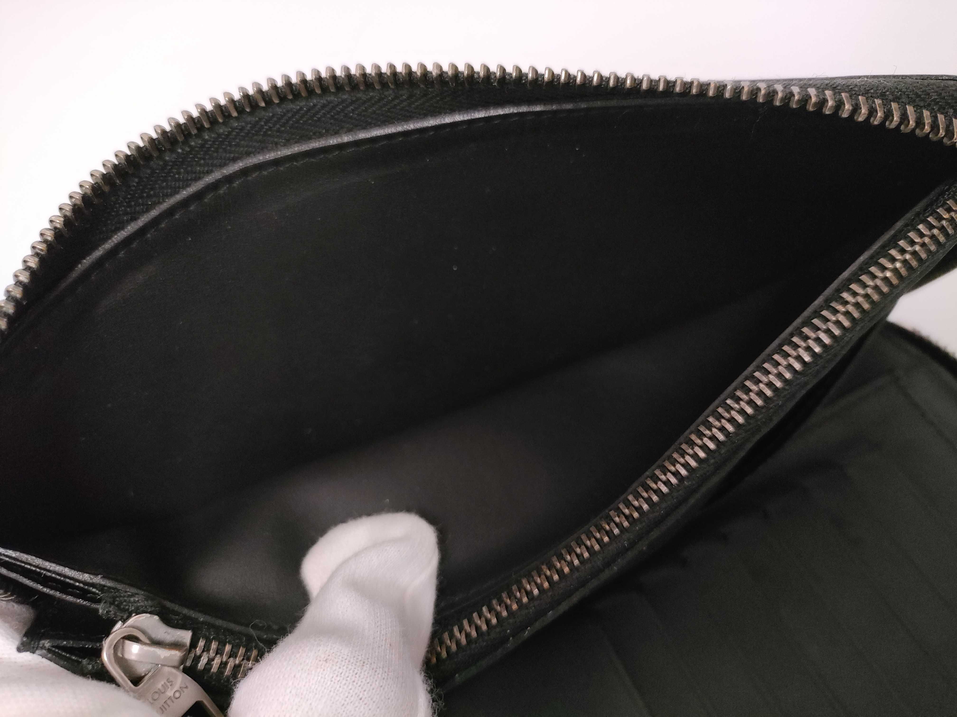 Damier Graphite Leather Round Long Wallet, Black, with Serial Number and Box. — view 12