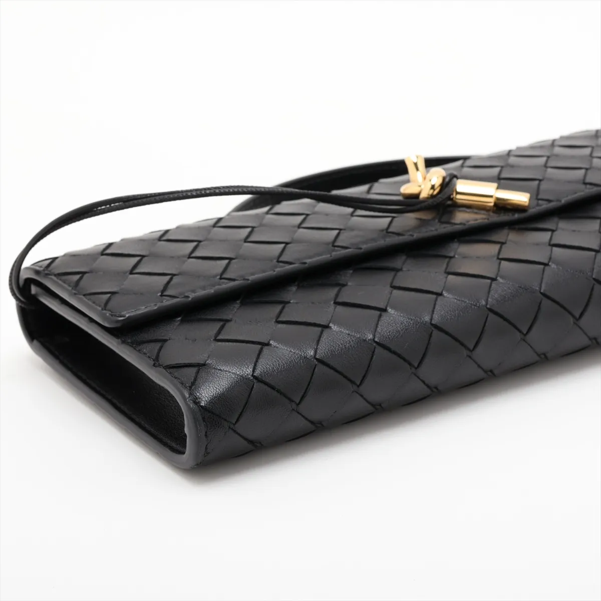 Intrecciato Andiamo Clutch Leather Clutch Bag Black — view 4
