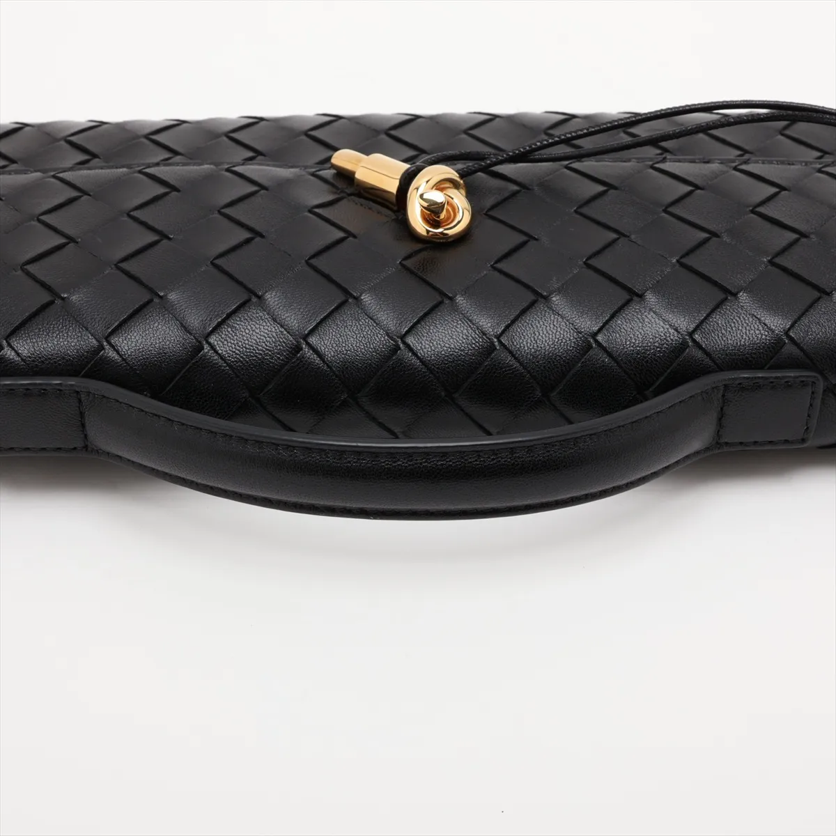 Intrecciato Andiamo Clutch Leather Clutch Bag Black — view 5
