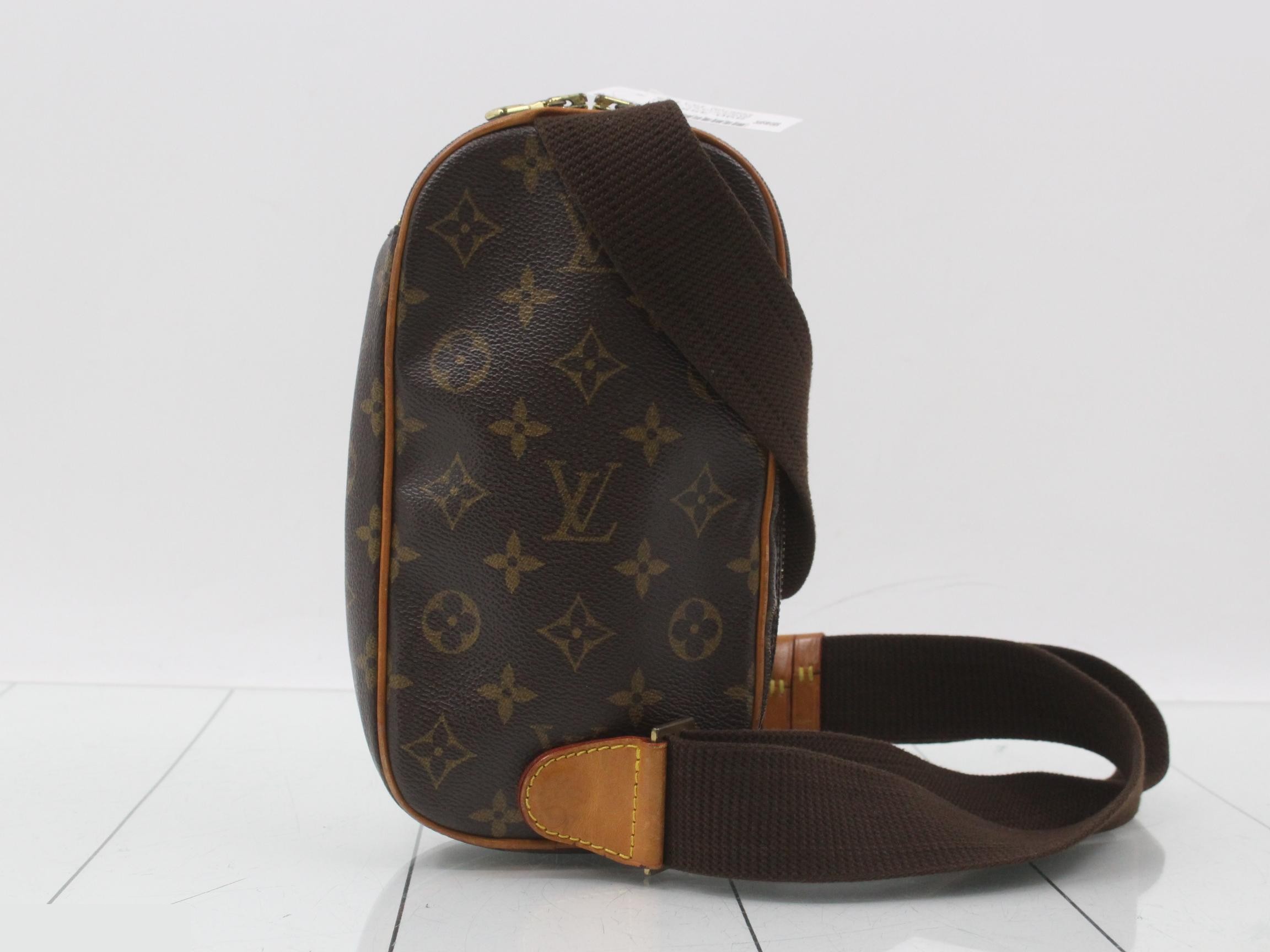 Pochette Gange — view 2