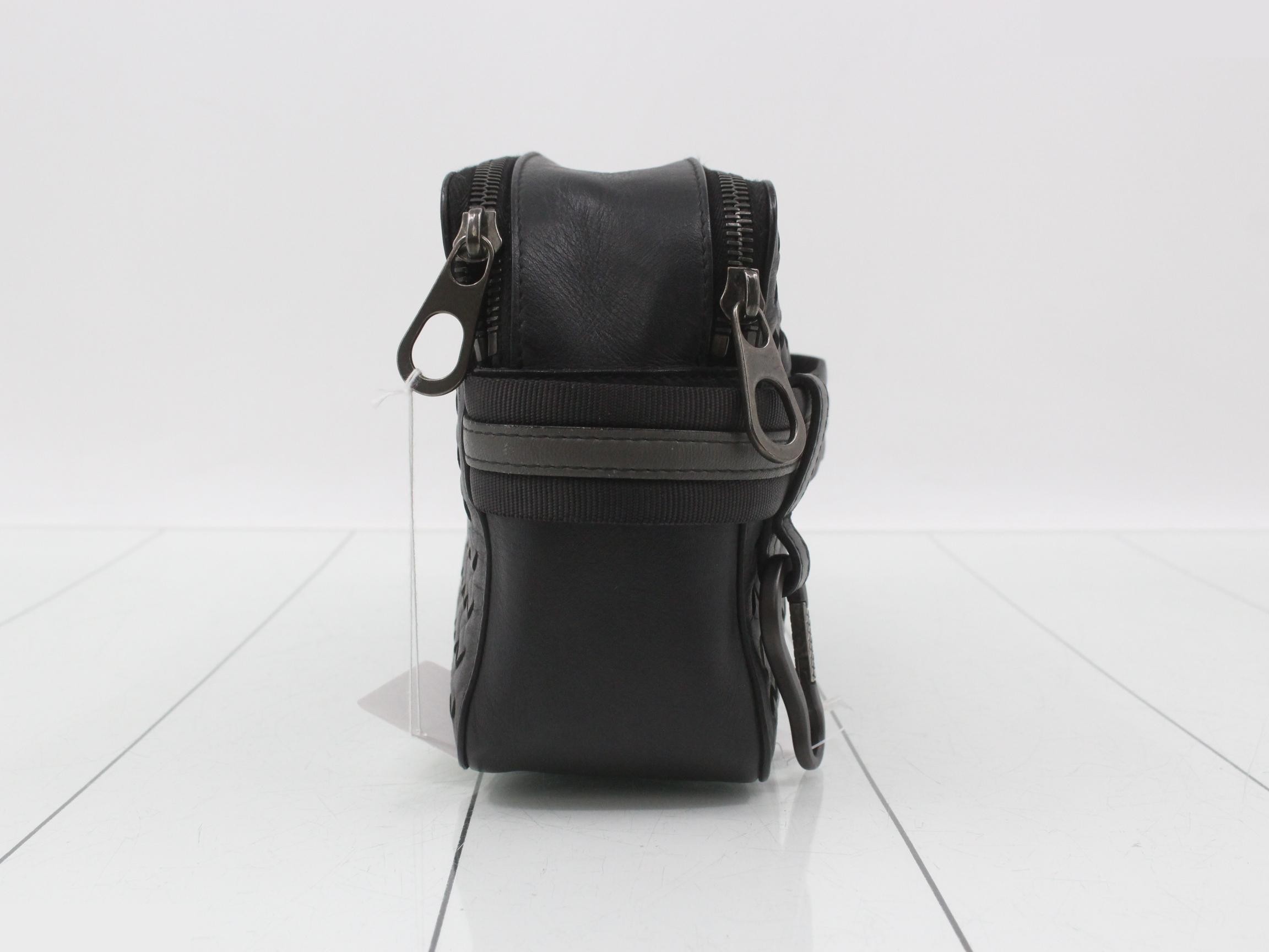 Intrecciato Leather Clutch Bag, Black — view 4