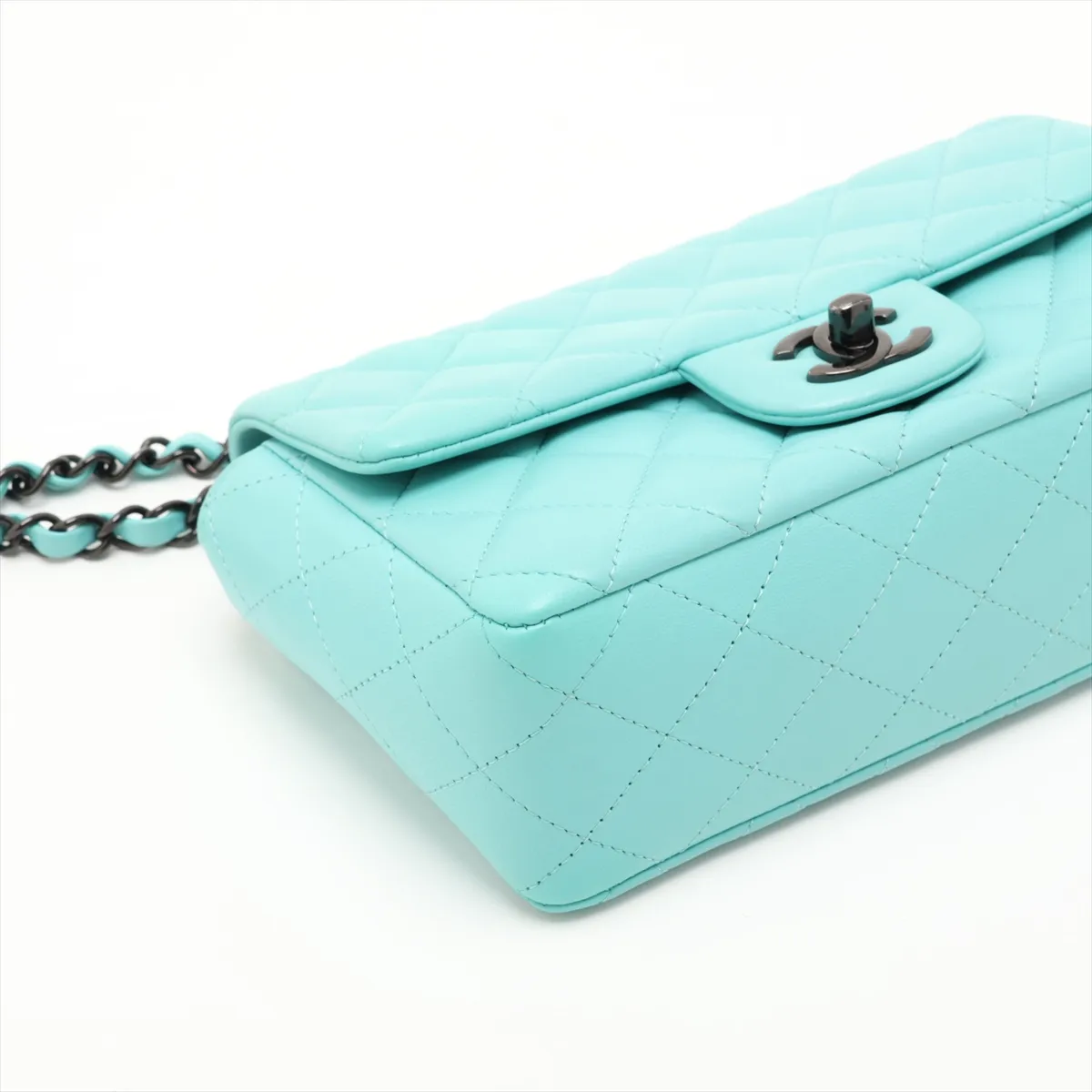 Mini Matelassé 20 Lambskin Single Flap Single Chain Bag, Blue with Black Hardware, CLK68AP3, Random Plate, A69900 — view 4