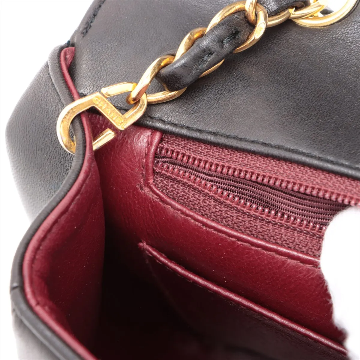 Matelasse Lambskin Single Flap Single Chain Bag Diana Flap Black Gold Hardware — view 15