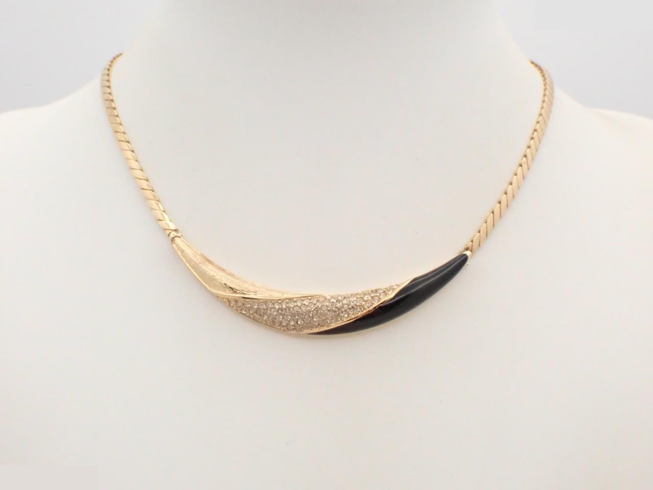 Other line: Precious metal necklaces and pendants, neck circumference approximately 40cm. — view 3