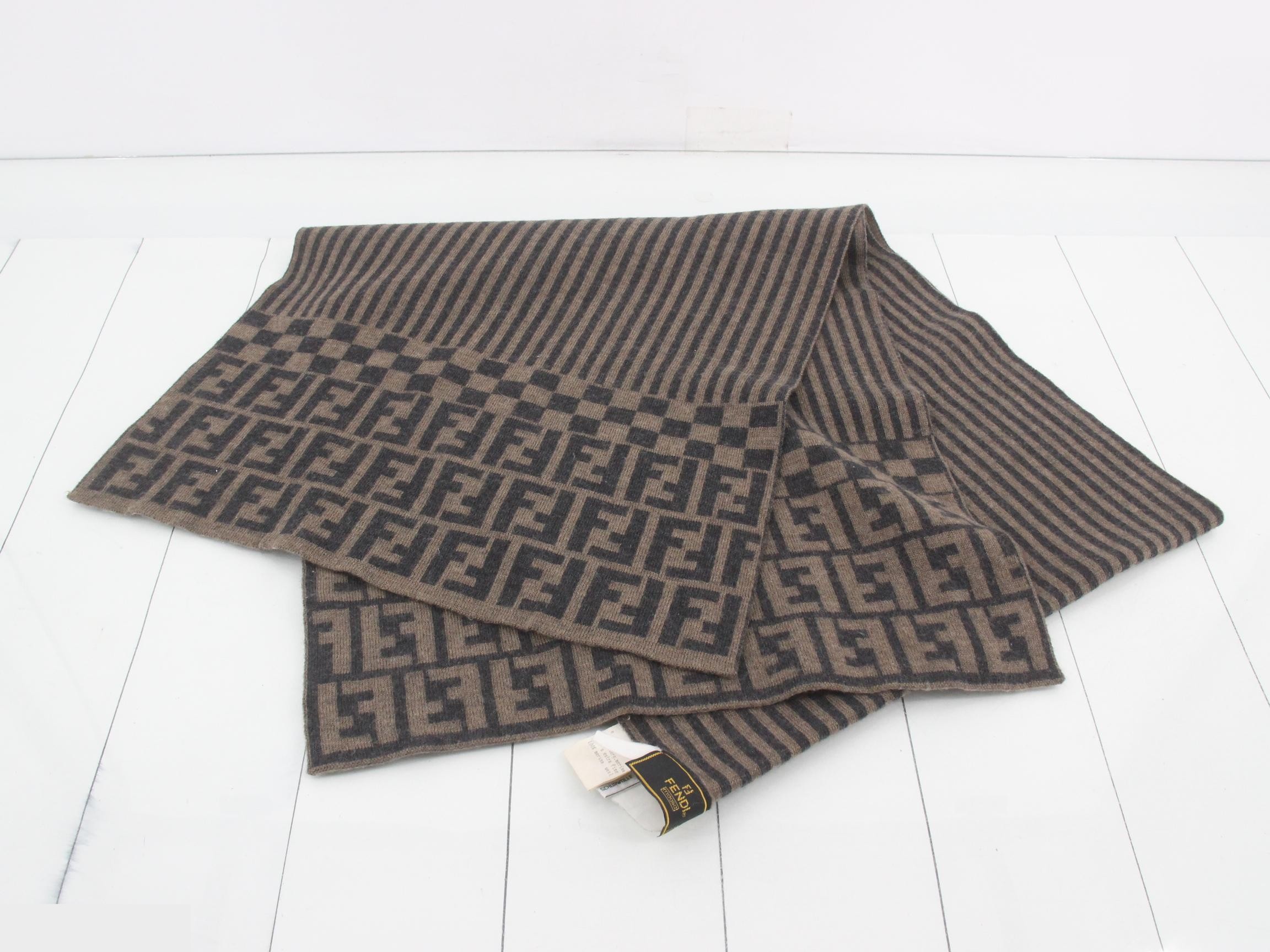 ZUCCA scarf with tag — view 2