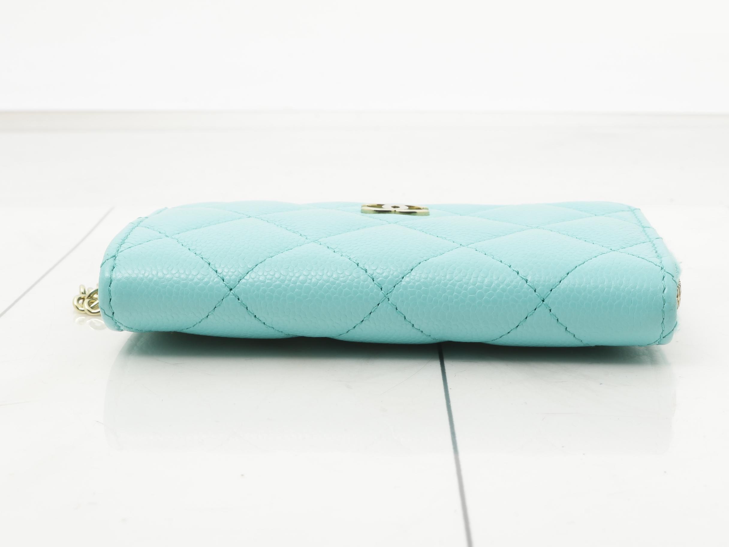 Coin case with key ring — view 3