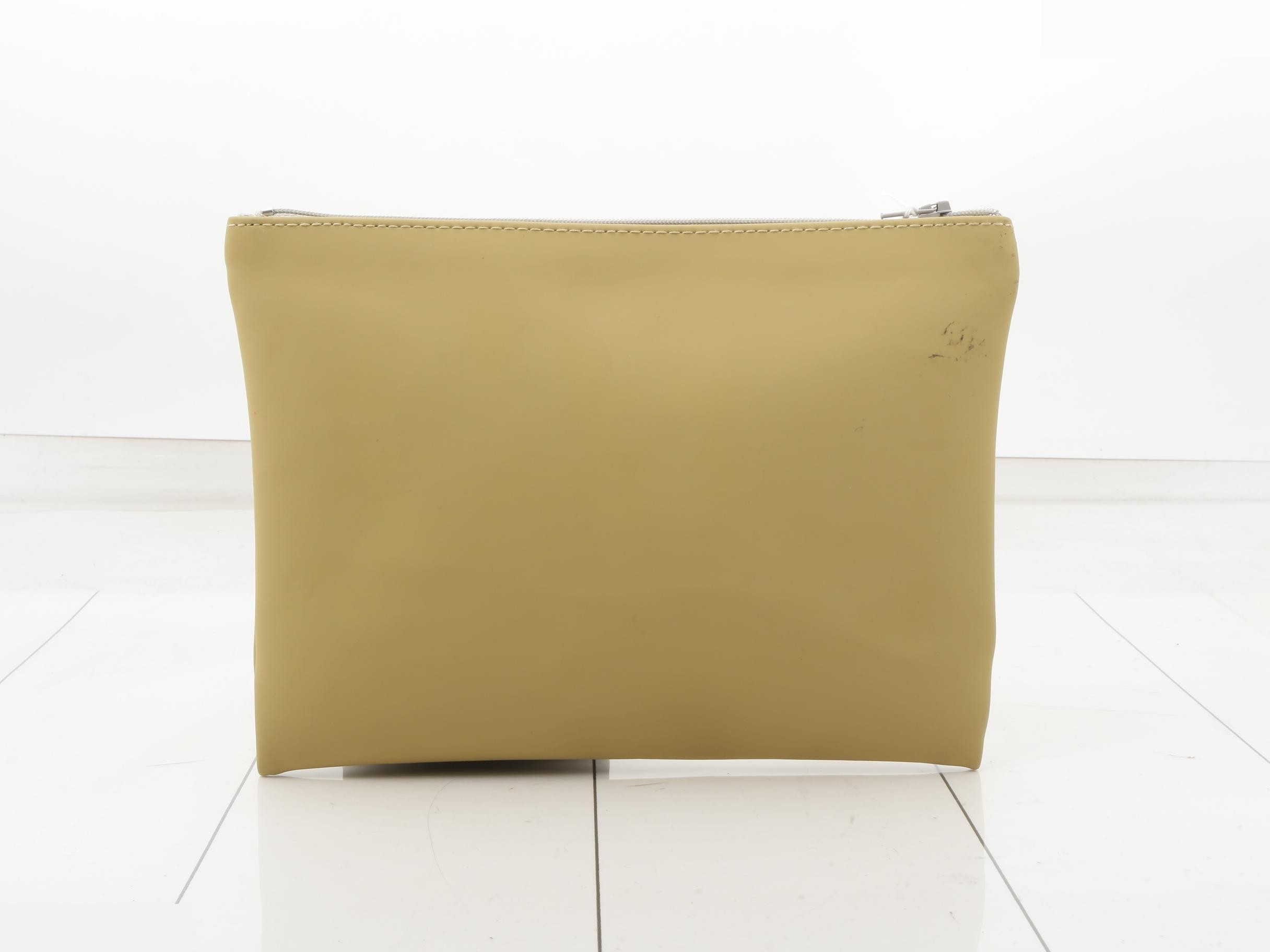 pouch — view 2