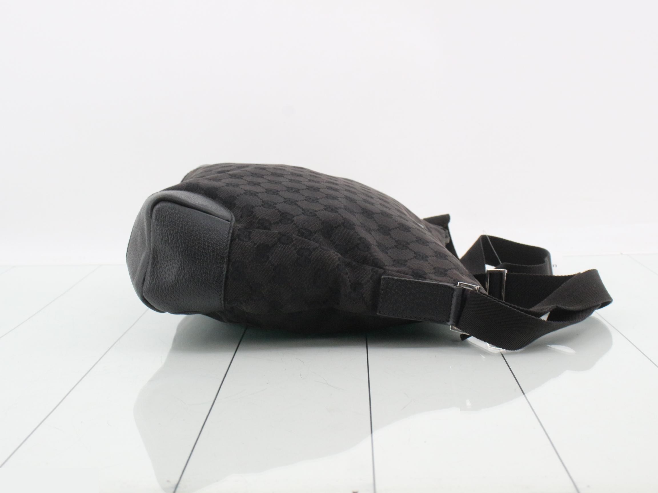 GG Canvas Shoulder Bag 110054 — view 3