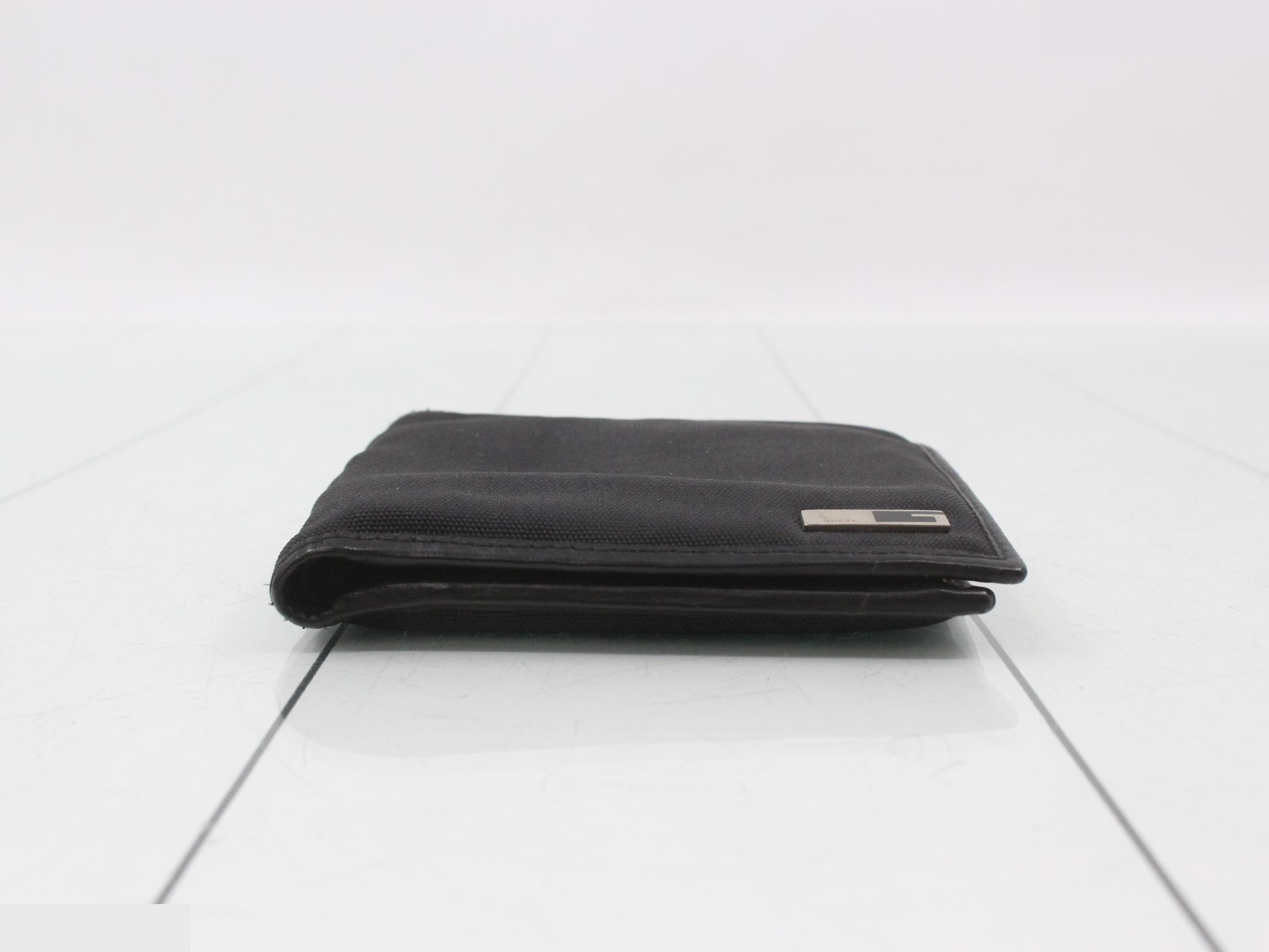 Other lines: Bags and Wallets — view 3