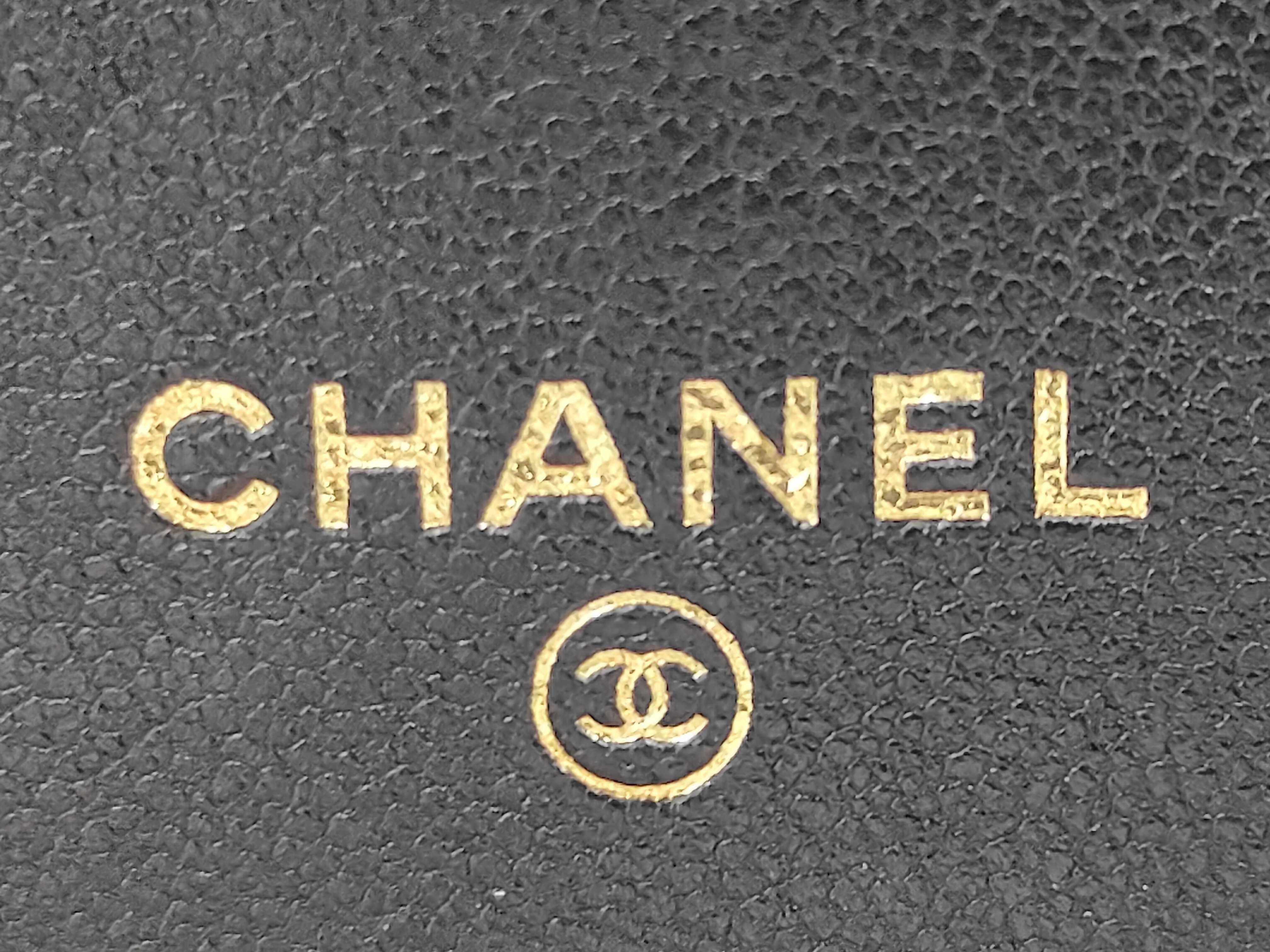 Matelassé Chain Shoulder Bag — view 10