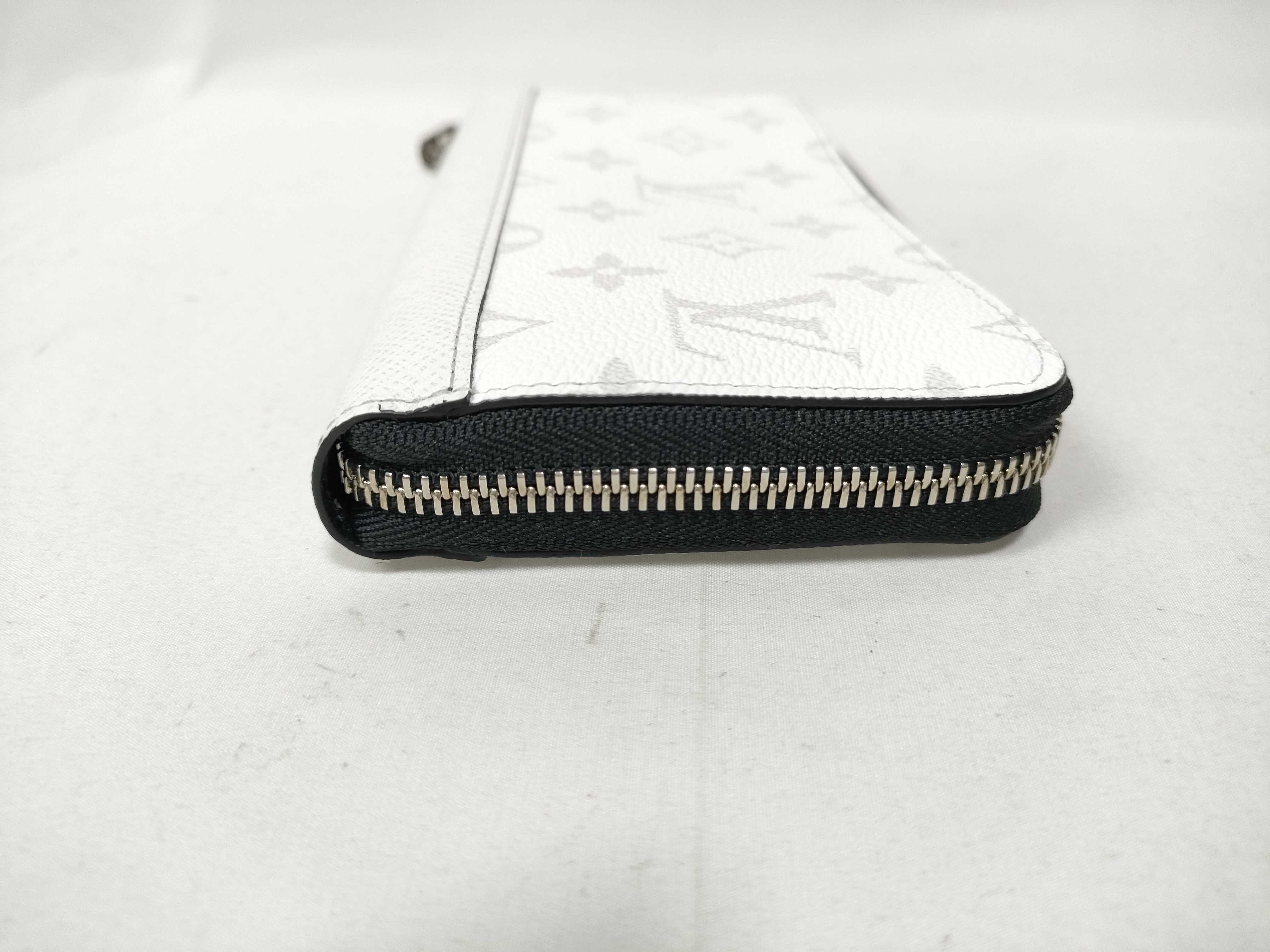 LV Zippy Wallet Horizontal Taigarama Wallet — view 4
