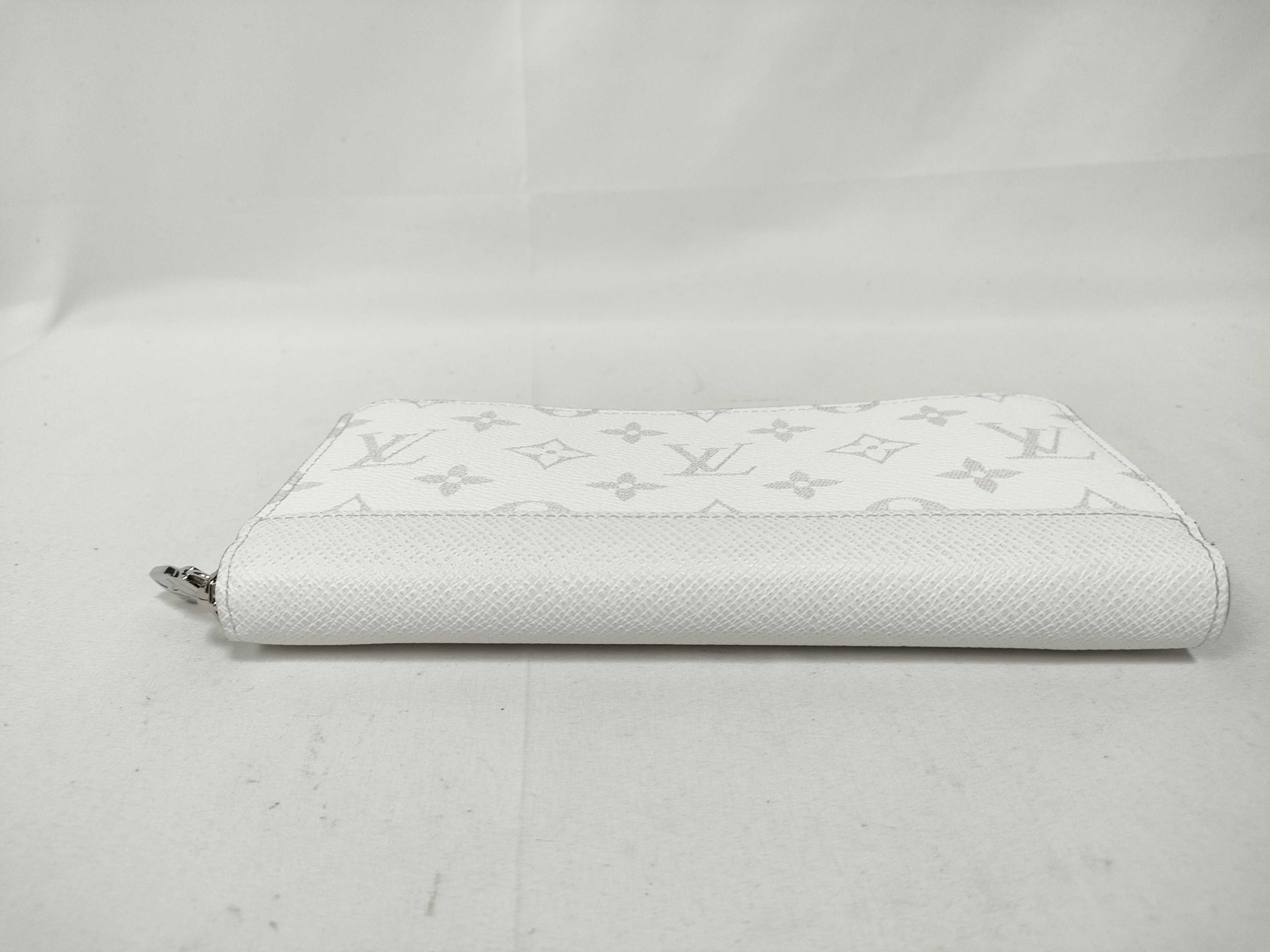 LV Zippy Wallet Horizontal Taigarama Wallet — view 5