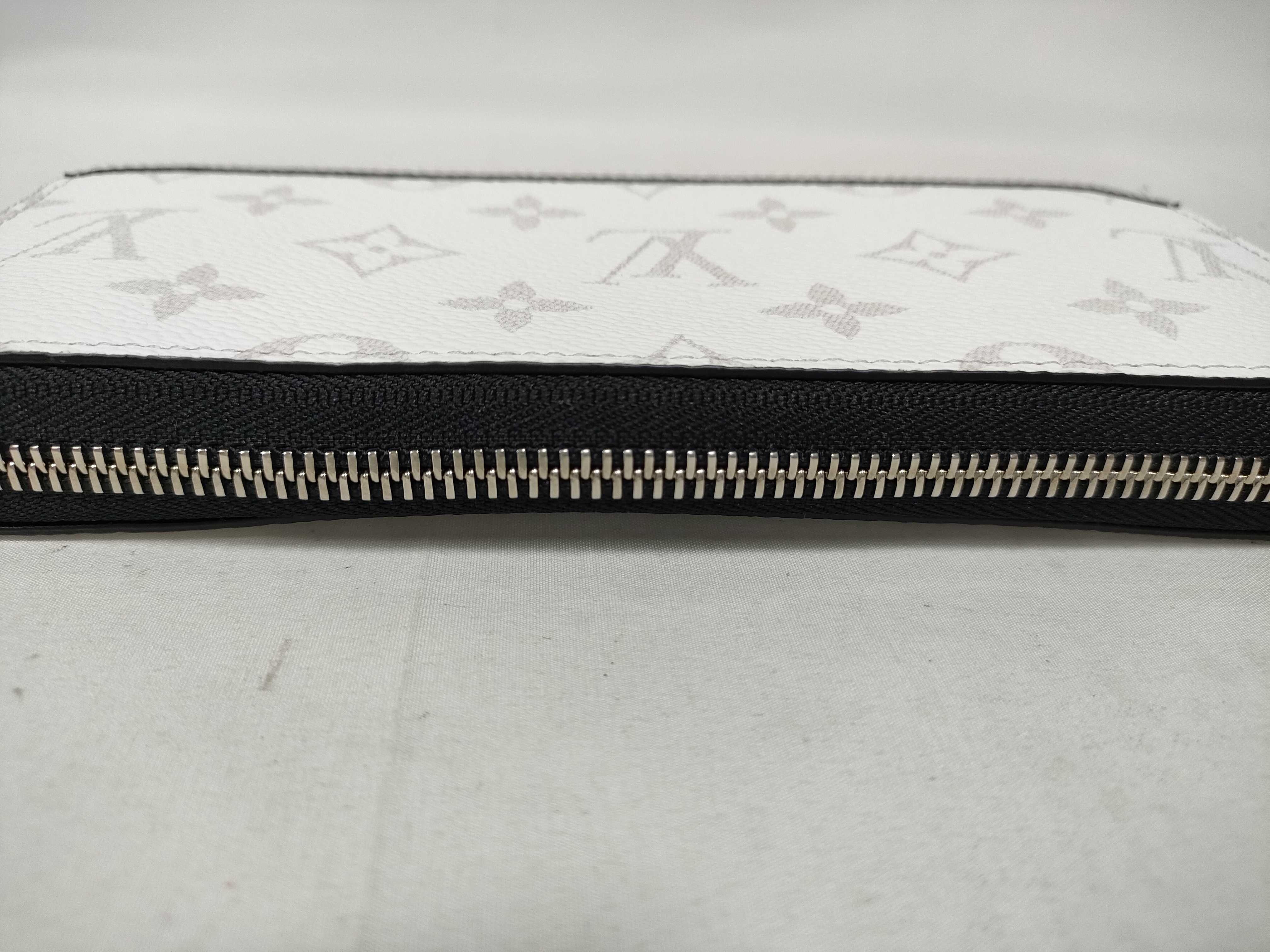 LV Zippy Wallet Horizontal Taigarama Wallet — view 7