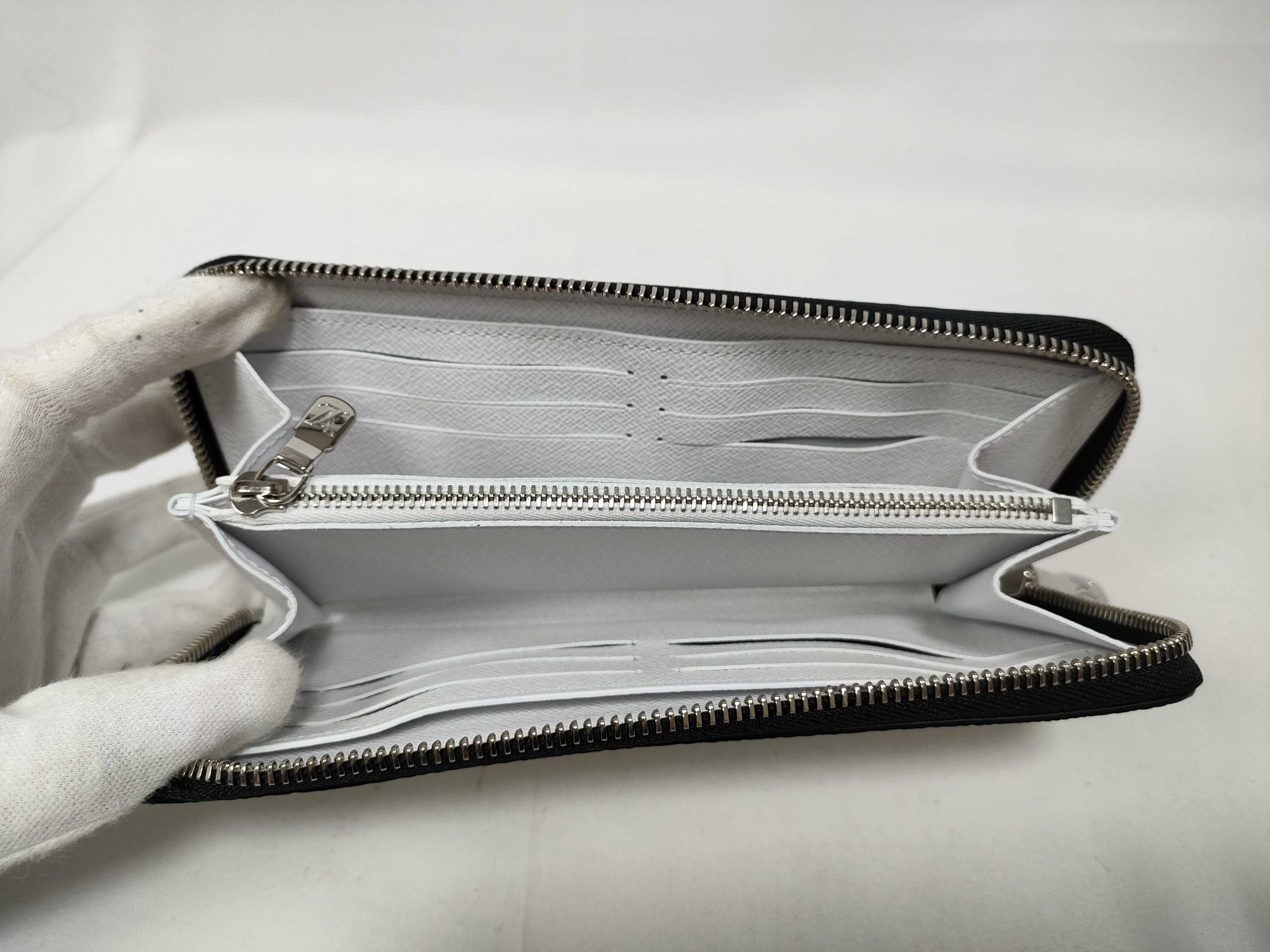 LV Zippy Wallet Horizontal Taigarama Wallet — view 9