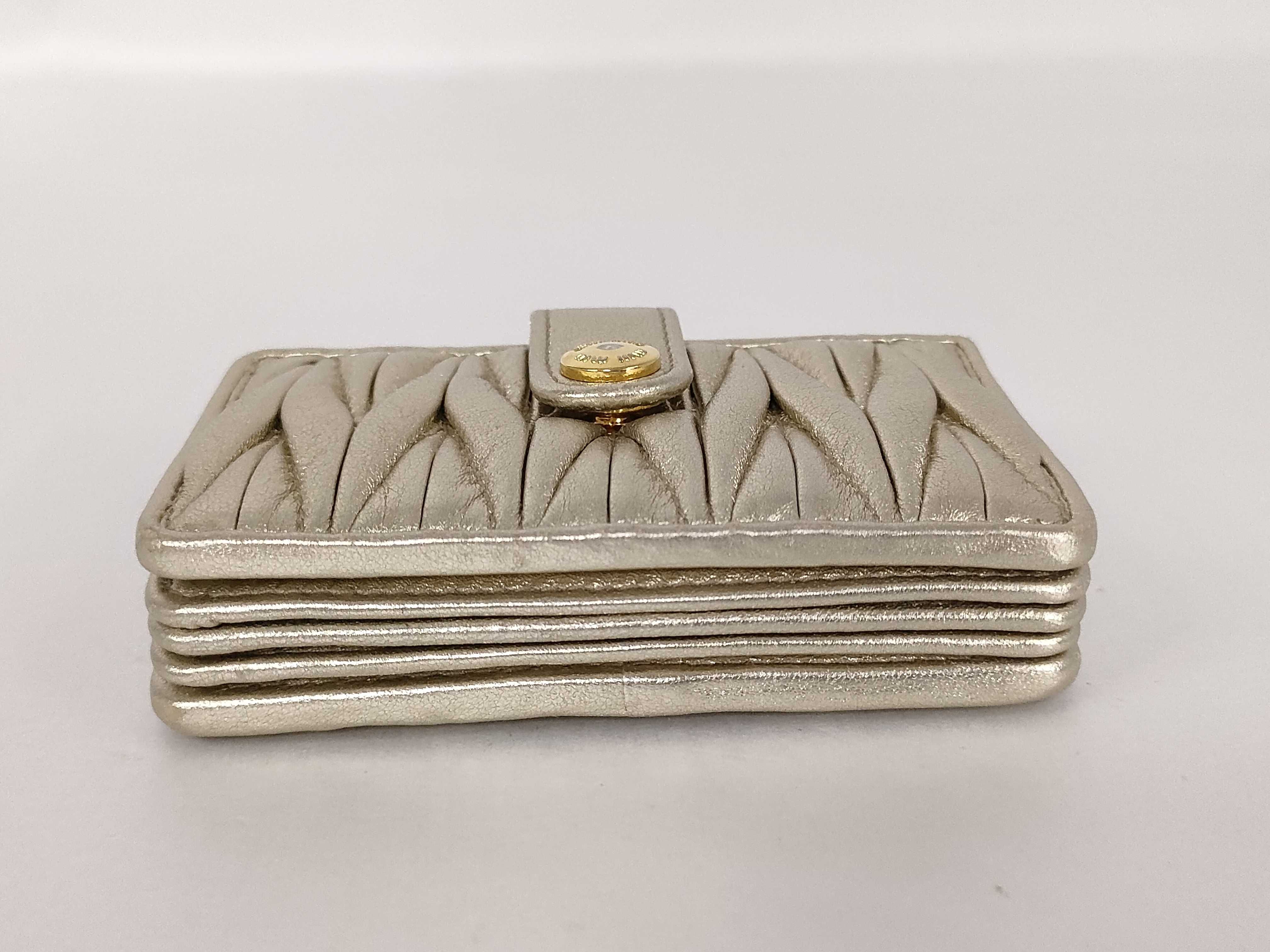 Matelassé Nappa Leather Bi-fold Wallet 197A Silver (Card Case/Pass Case/Business Card Holder) — view 6