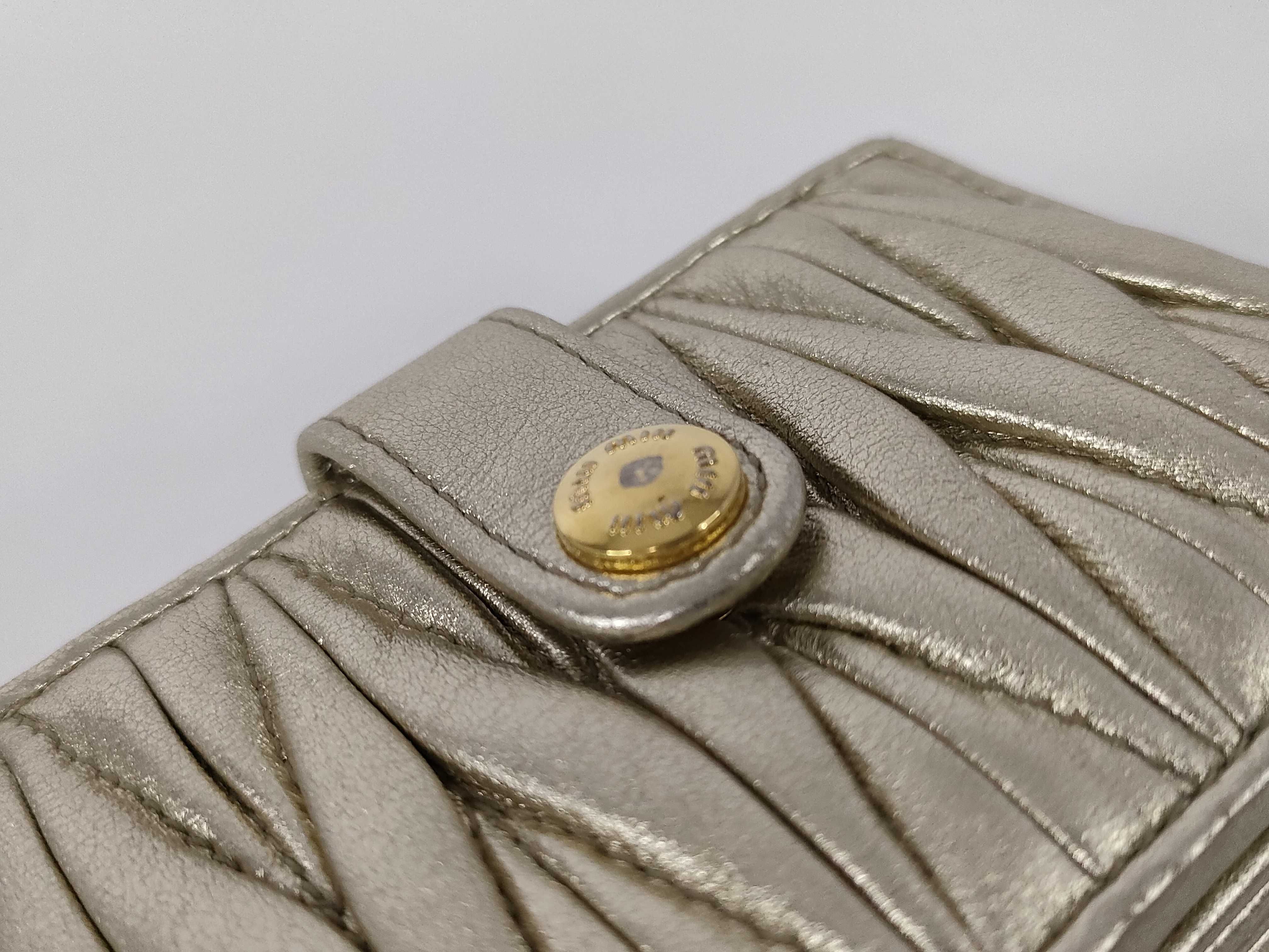 Matelassé Nappa Leather Bi-fold Wallet 197A Silver (Card Case/Pass Case/Business Card Holder) — view 7