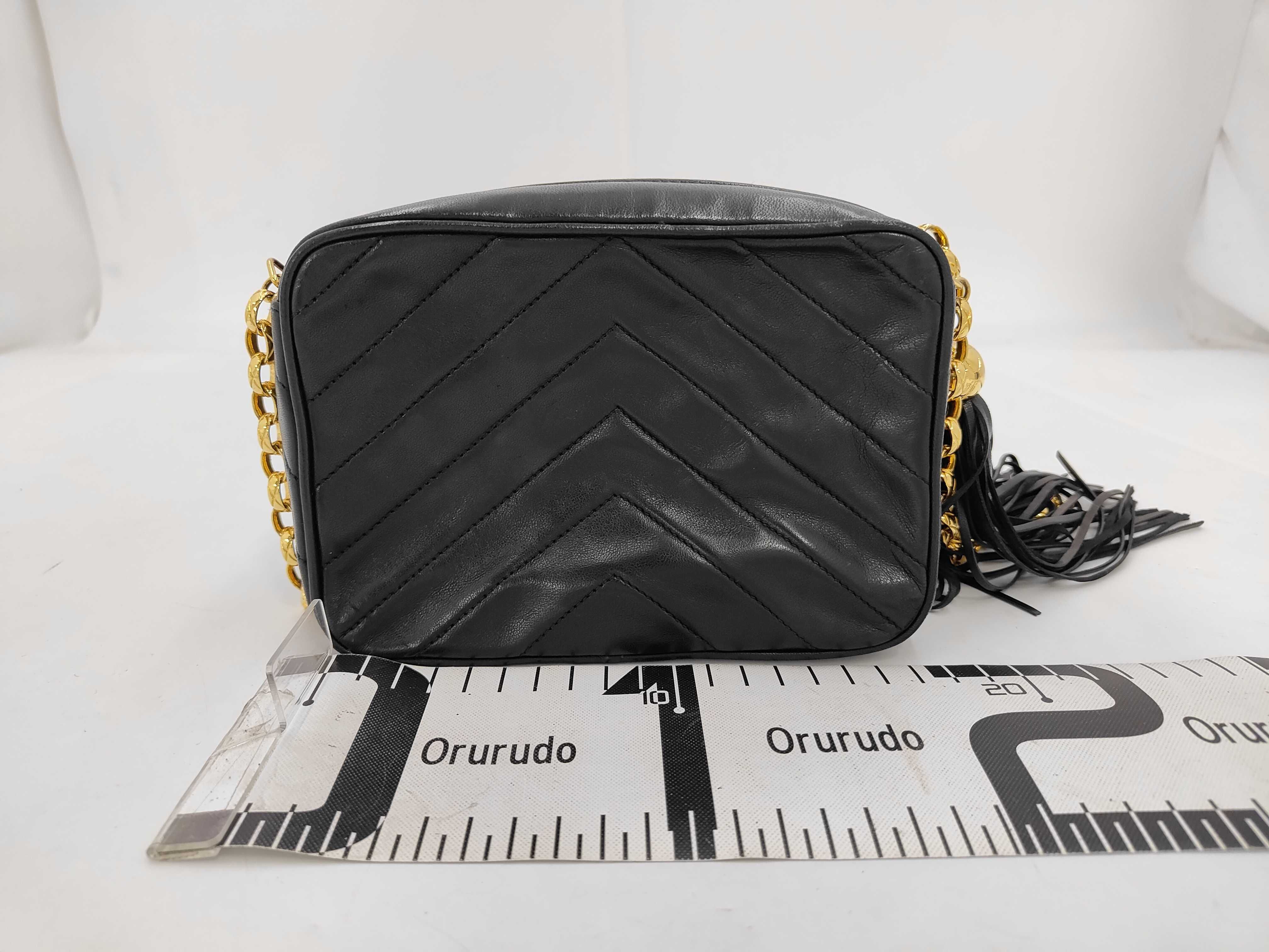 Matelassé V-stitch Chevron Fringe Chain Shoulder Bag, Black, 2516990 — view 2