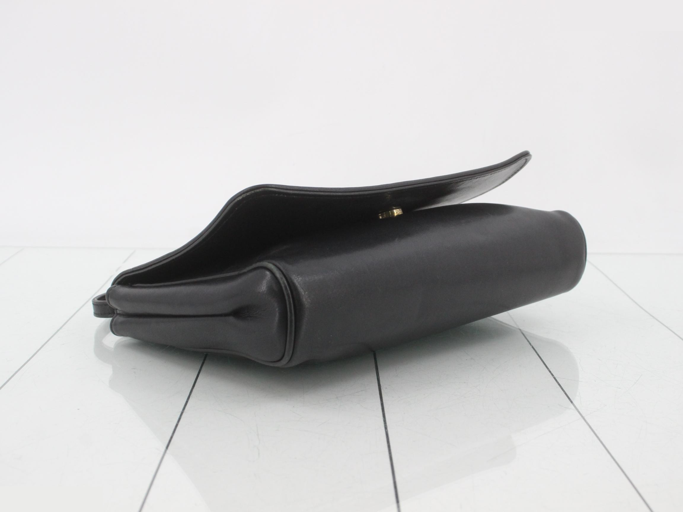 Triomphe Leather Shoulder Bag — view 5