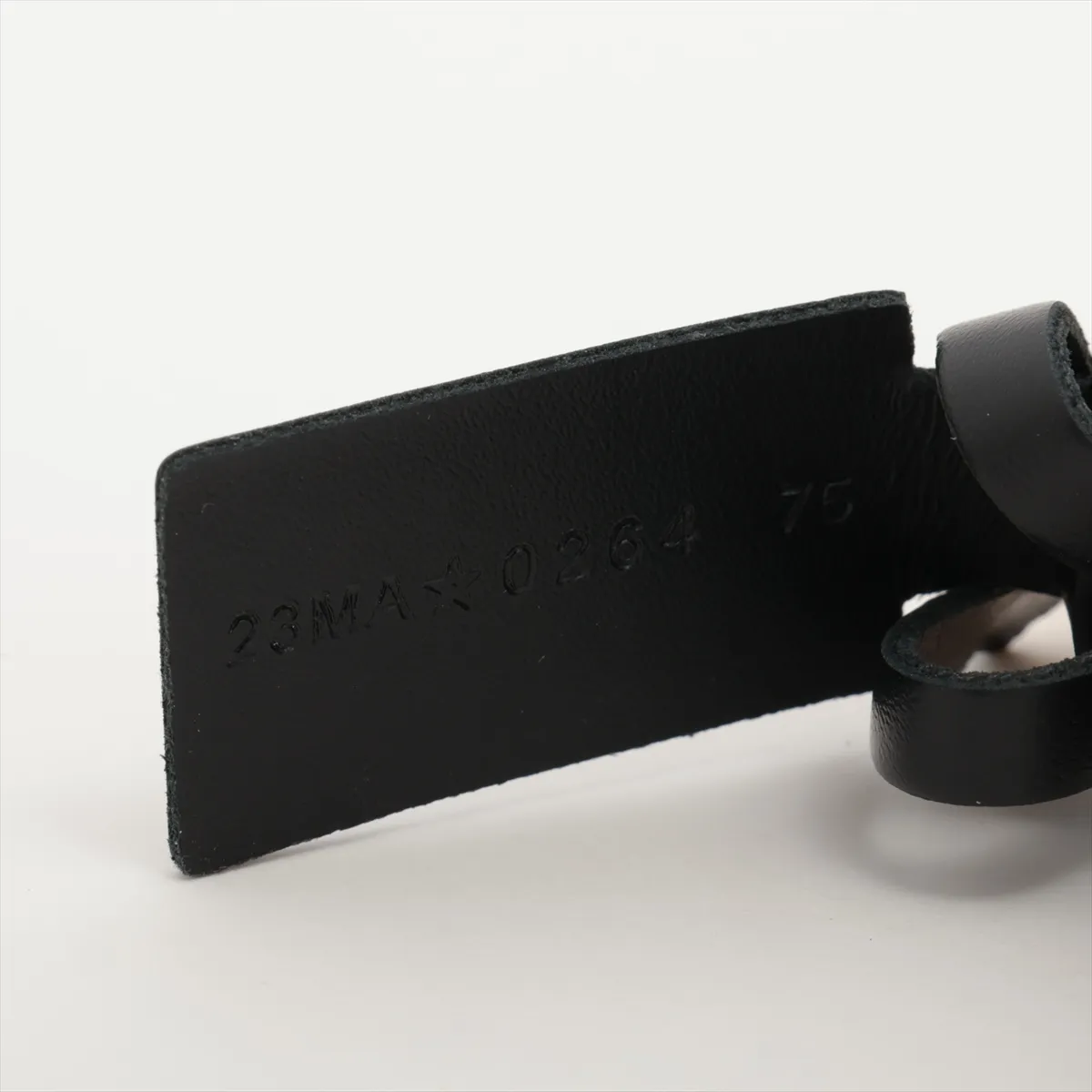 30 MONTAIGNE belt, size 75, GP leather, black and white, some wear, no engraving on the main body. — view 6