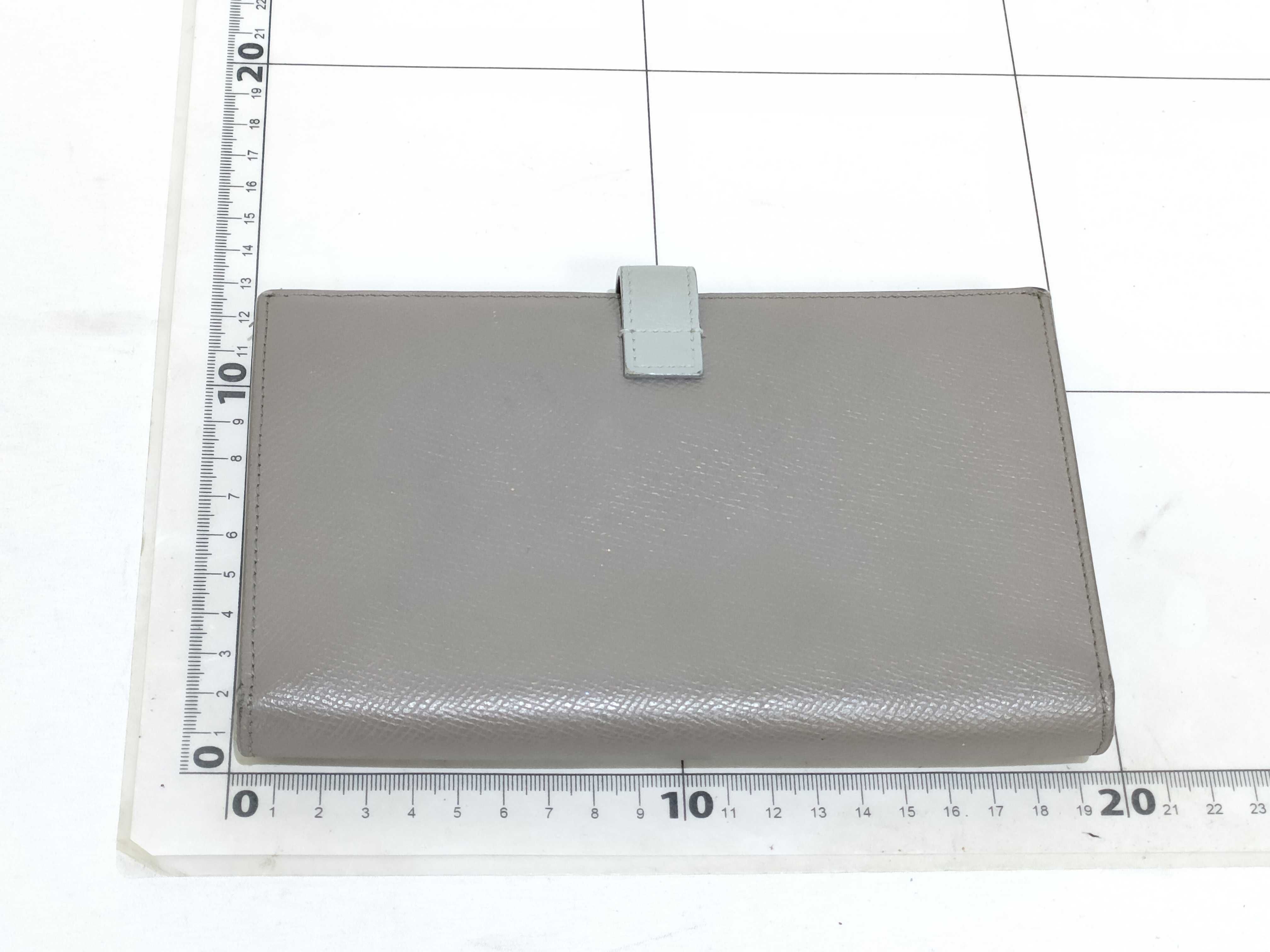 wallet — view 2