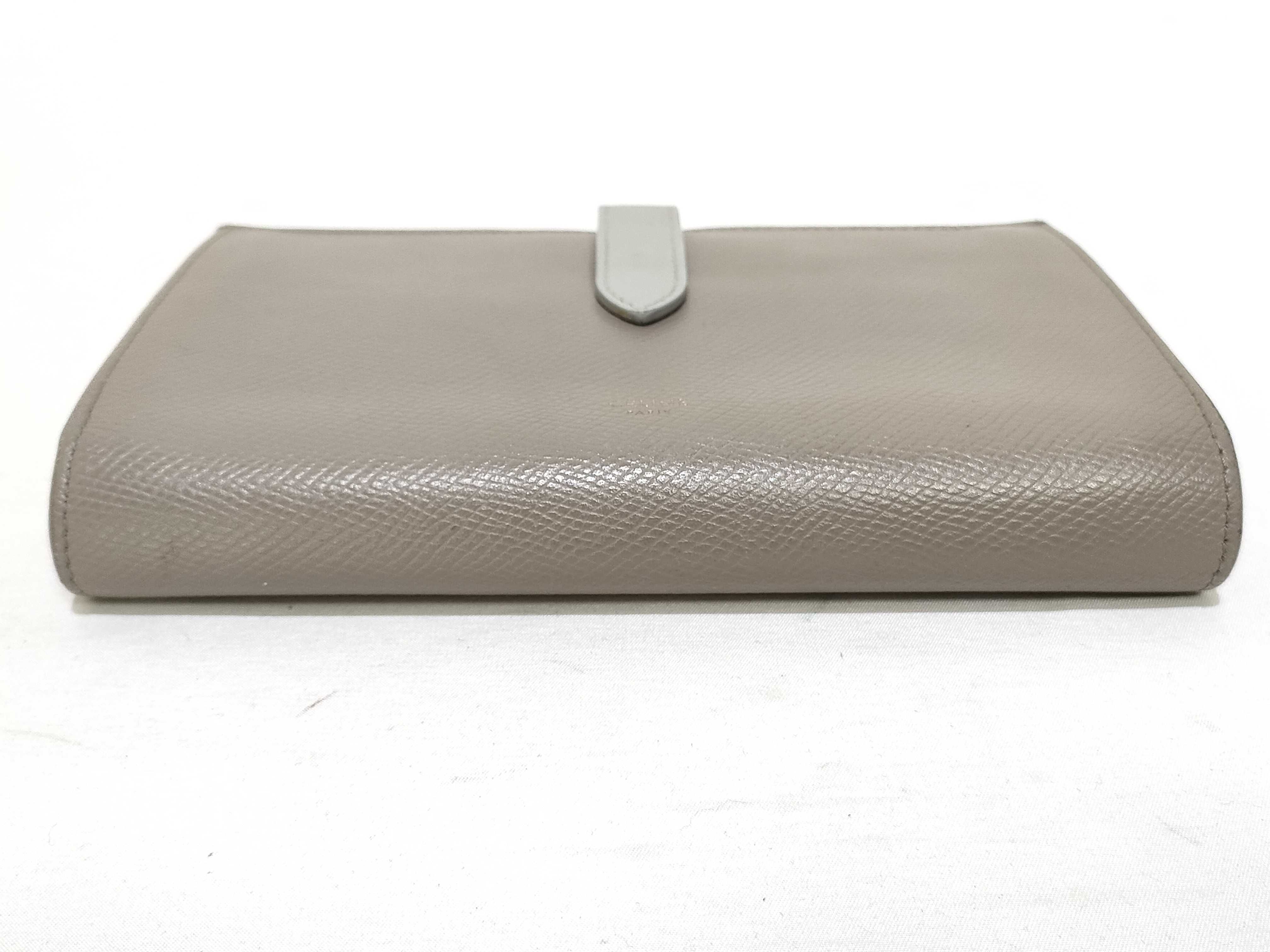 wallet — view 3